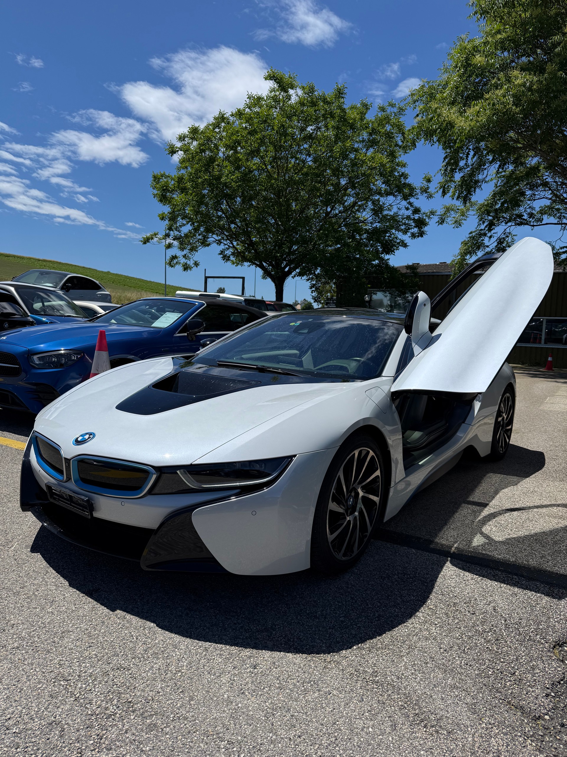 BMW i8 Coupé-image-2