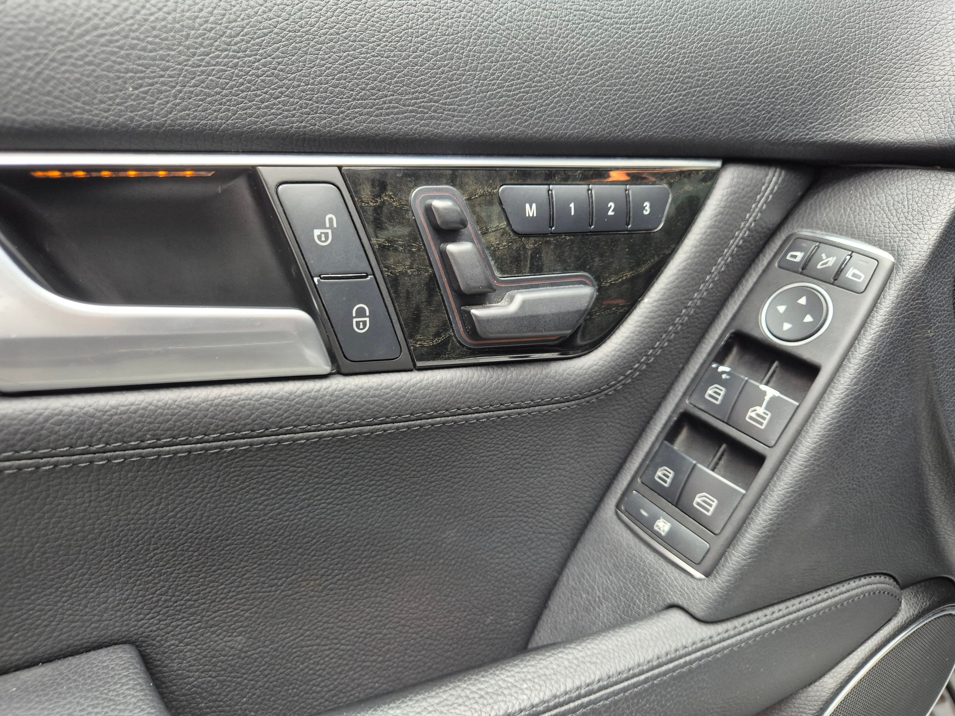 MERCEDES-BENZ C 250 CDI 4Matic 7G-Tronic 1ère main-image-11
