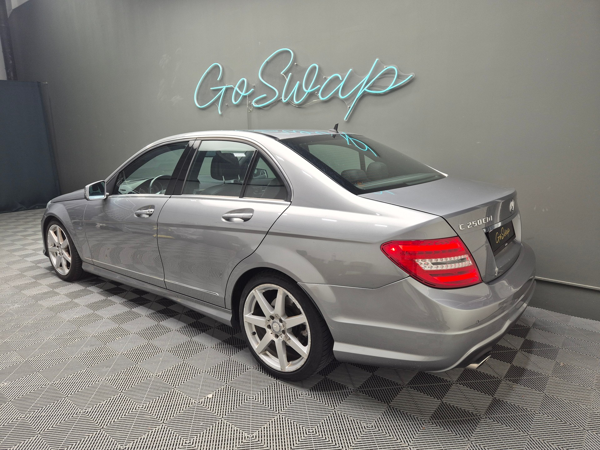 MERCEDES-BENZ C 250 CDI 4Matic 7G-Tronic 1ère main-image-8