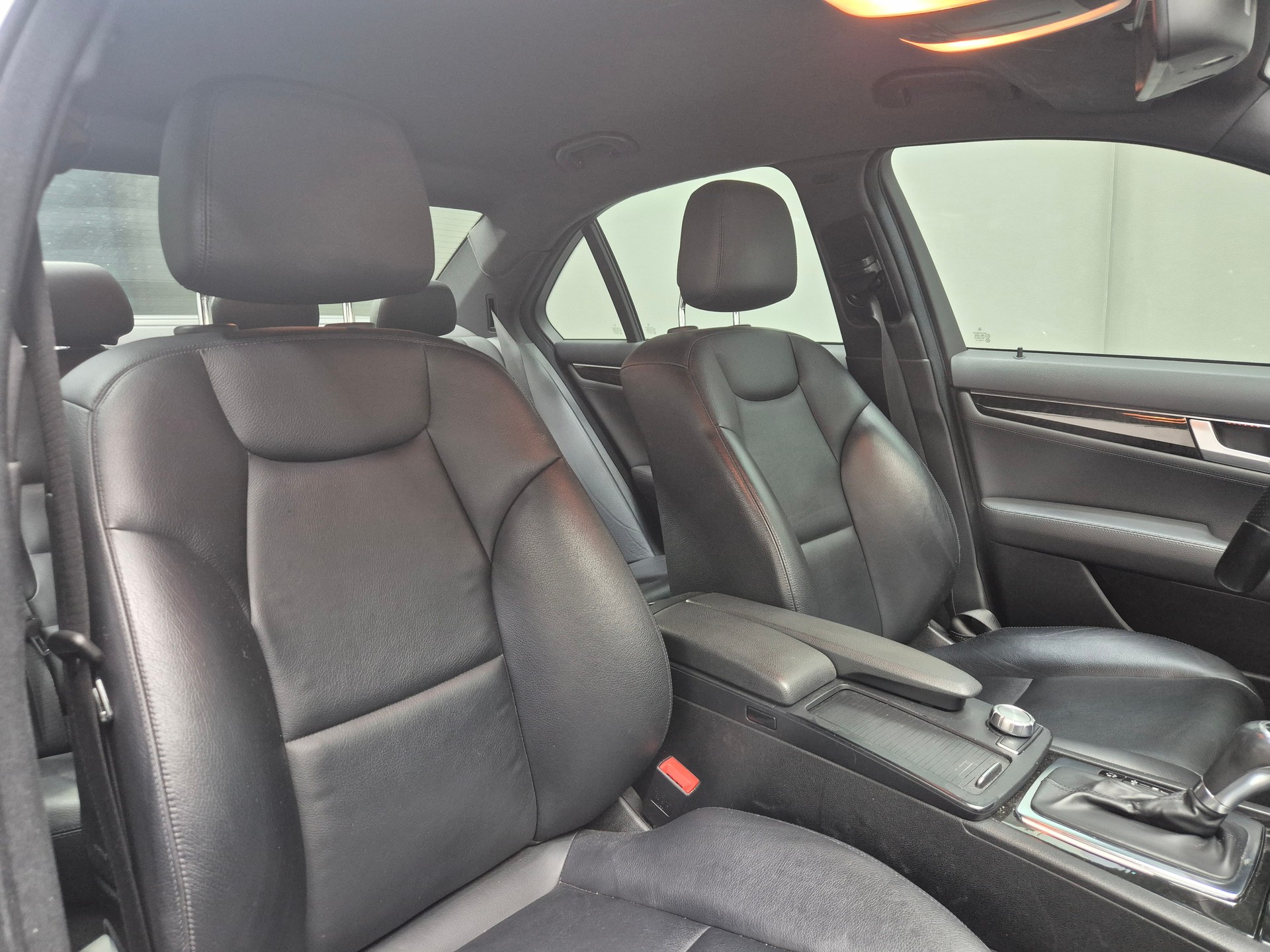 MERCEDES-BENZ C 250 CDI 4Matic 7G-Tronic 1ère main-image-14