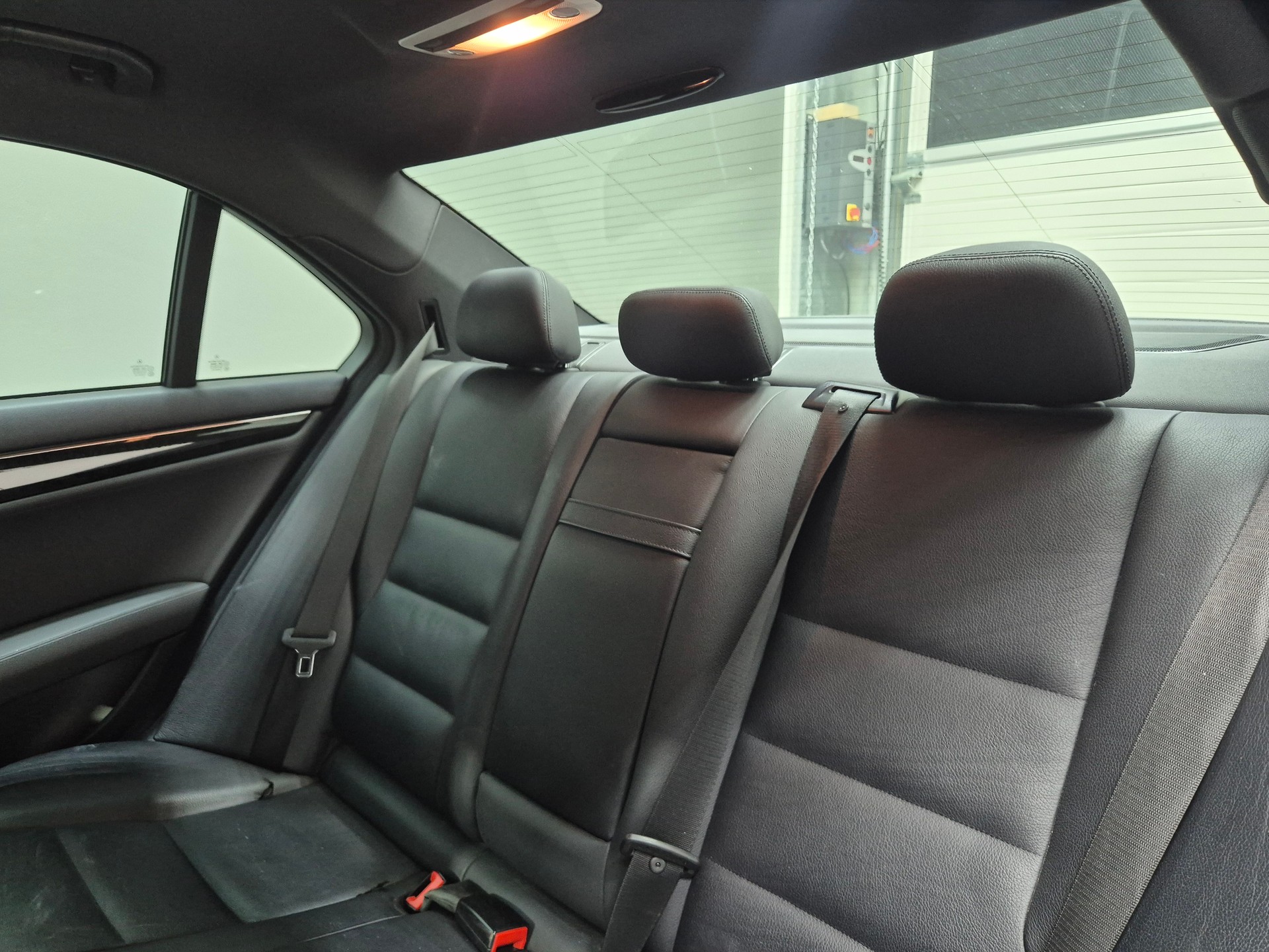 MERCEDES-BENZ C 250 CDI 4Matic 7G-Tronic 1ère main-image-12