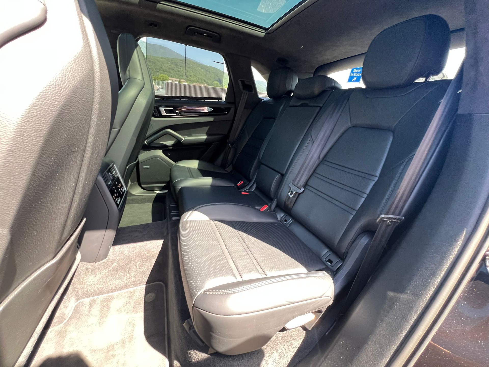 PORSCHE Cayenne E-Hybrid modèle 2019-image-8
