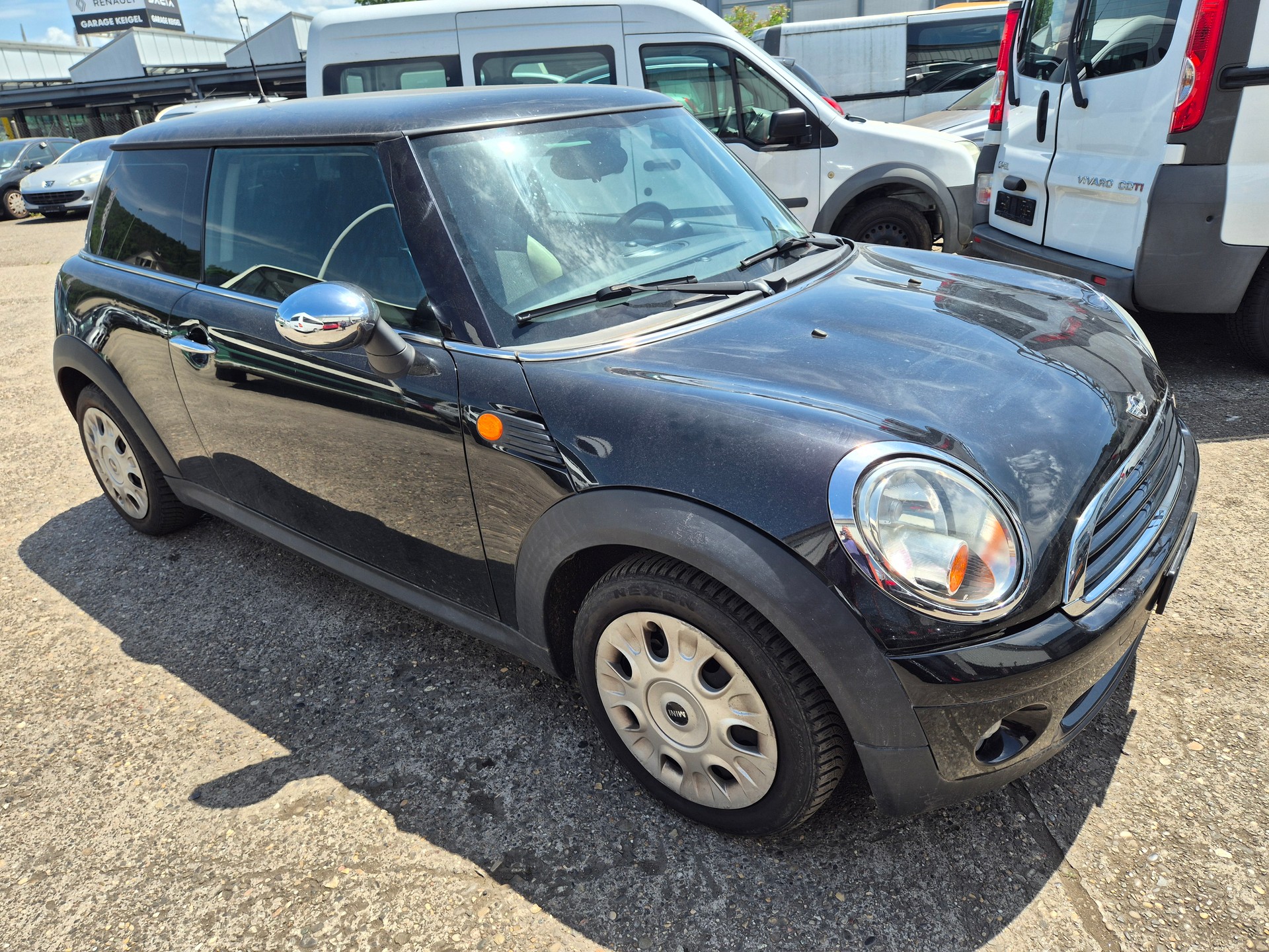 MINI One-image-1