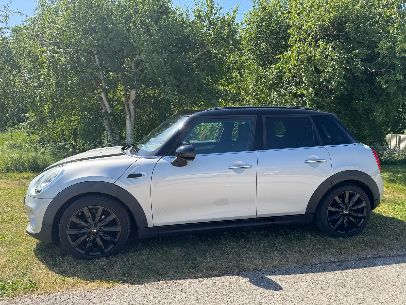 MINI 1.5i Cooper-image-2