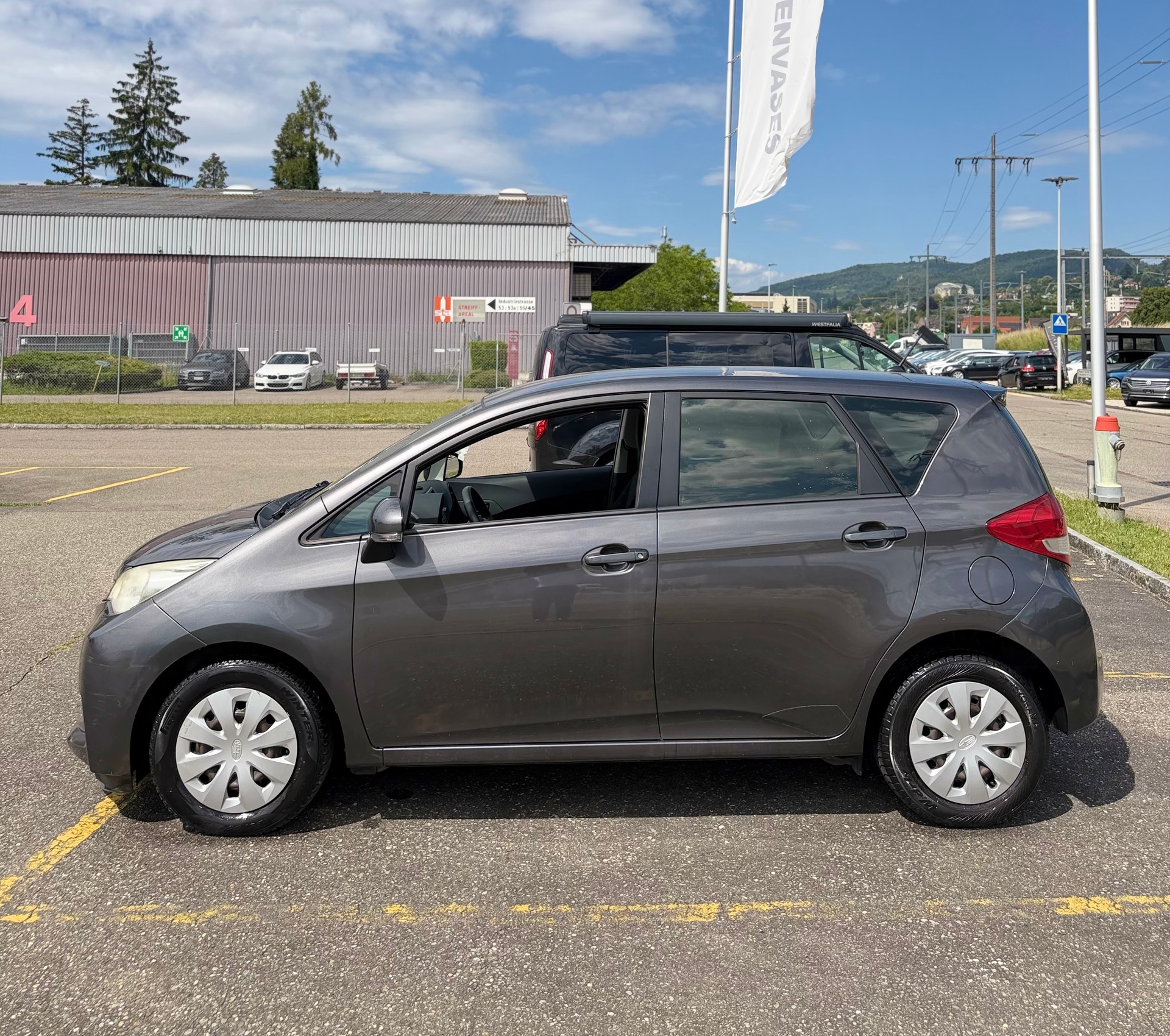 SUBARU Trezia 1.3i Swiss-image-9