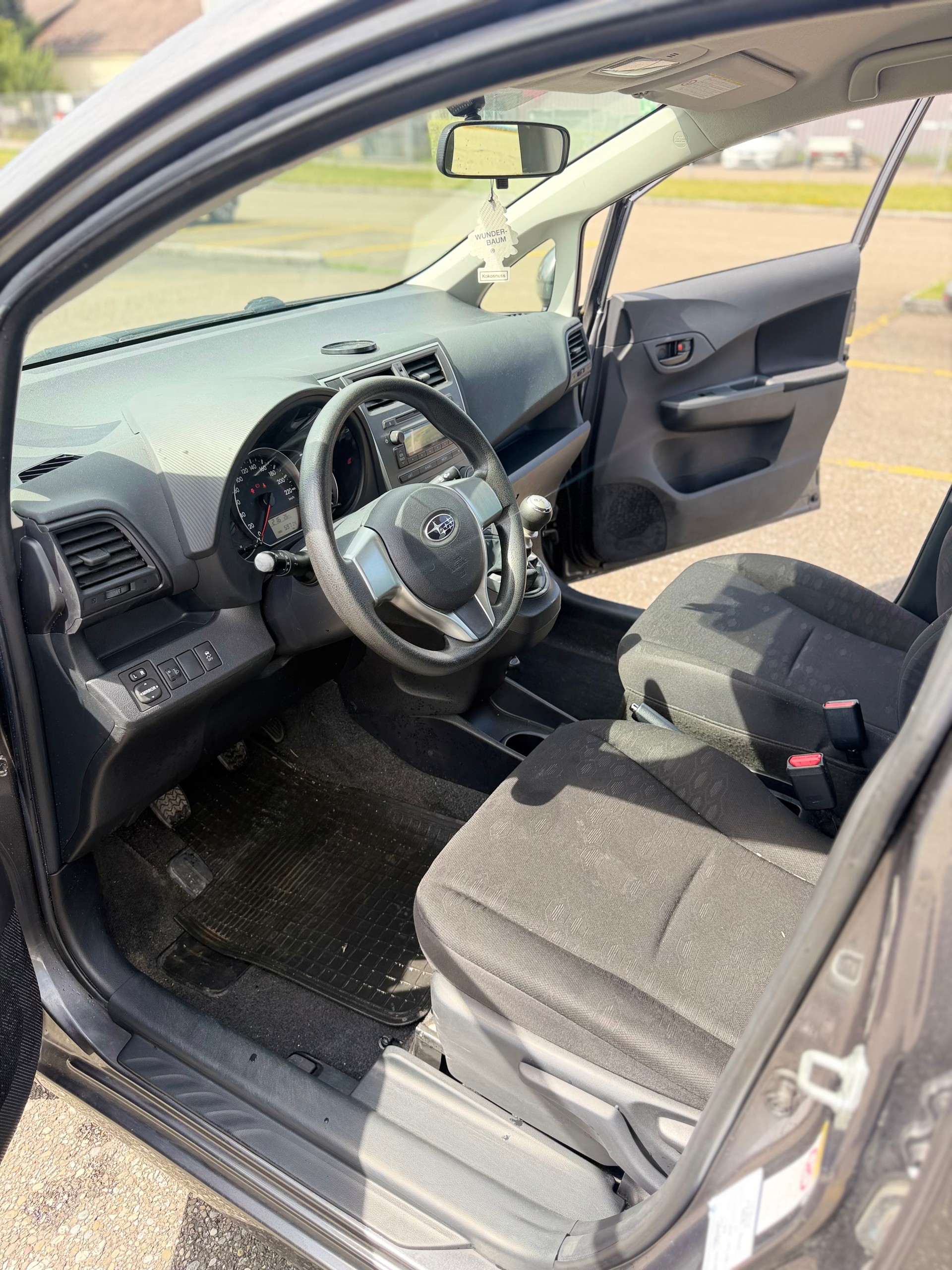 SUBARU Trezia 1.3i Swiss-image-12
