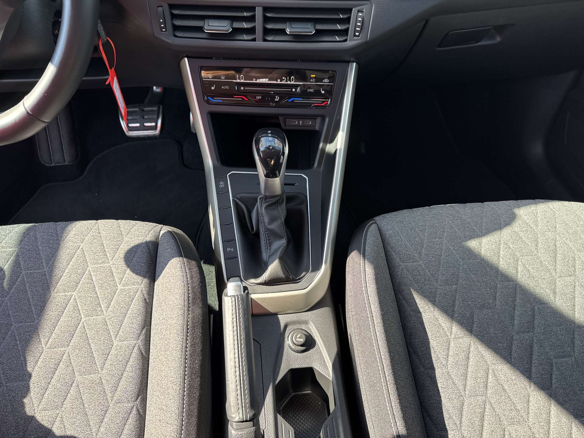 VW Taigo 1.0 TSi Life MOVE DSG-Automat-image-11