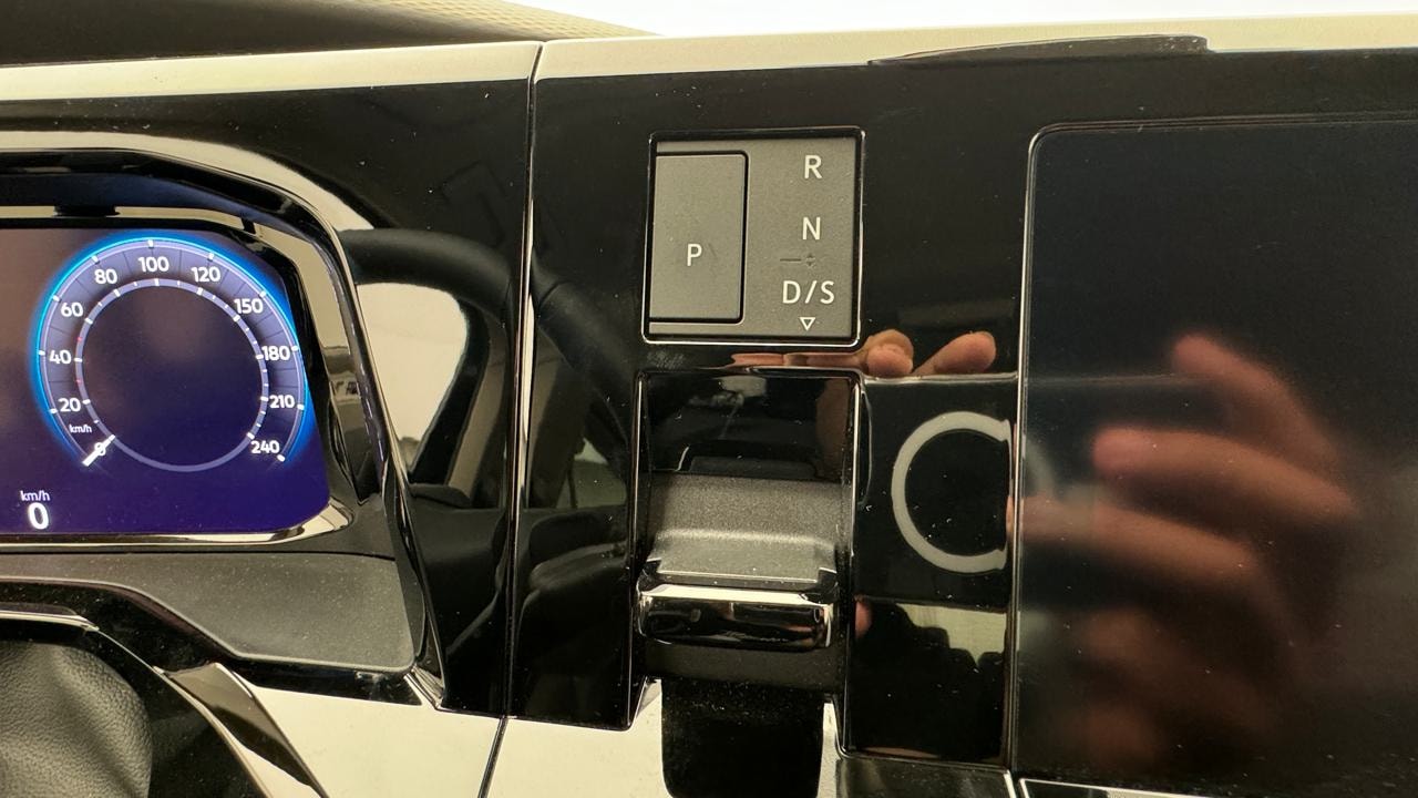 VW Multivan 1.5 eHybrid Life Lang DSG-image-10