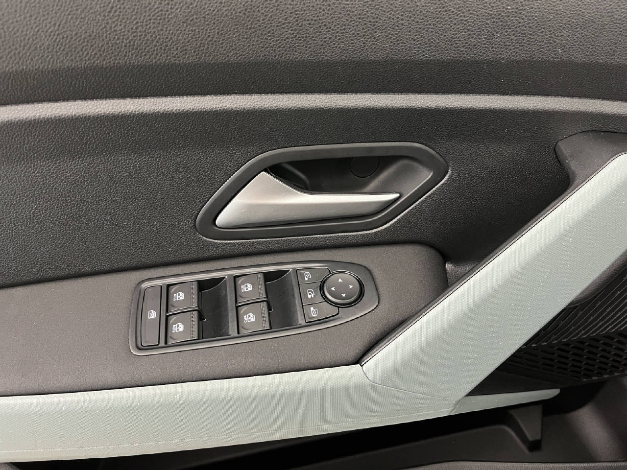 DACIA Bigster 1.2 Hybrid Extreme 4WD-image-14