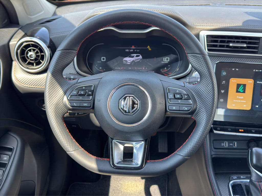 MG ZS 1.0 T-Gdi Luxury 111 ch AT-image-8