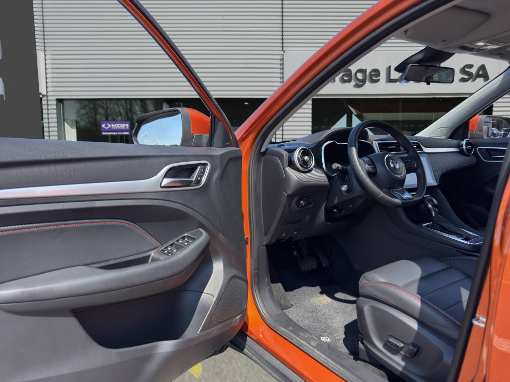 MG ZS 1.0 T-Gdi Luxury 111 ch AT-image-23