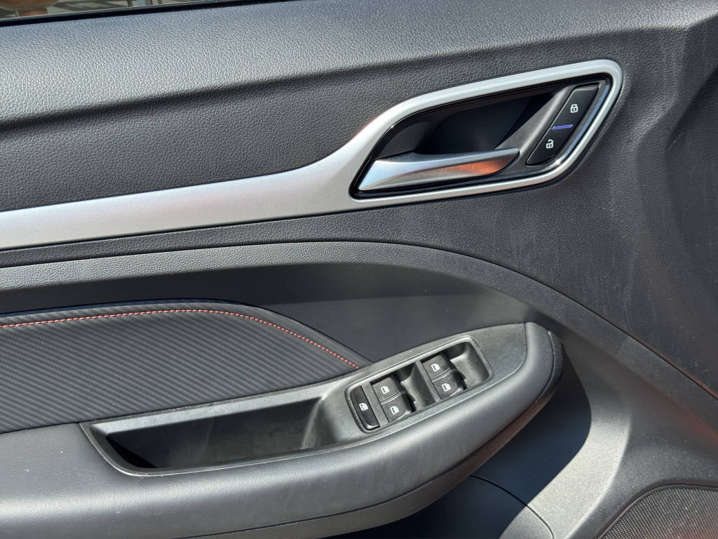 MG ZS 1.0 T-Gdi Luxury 111 ch AT-image-20