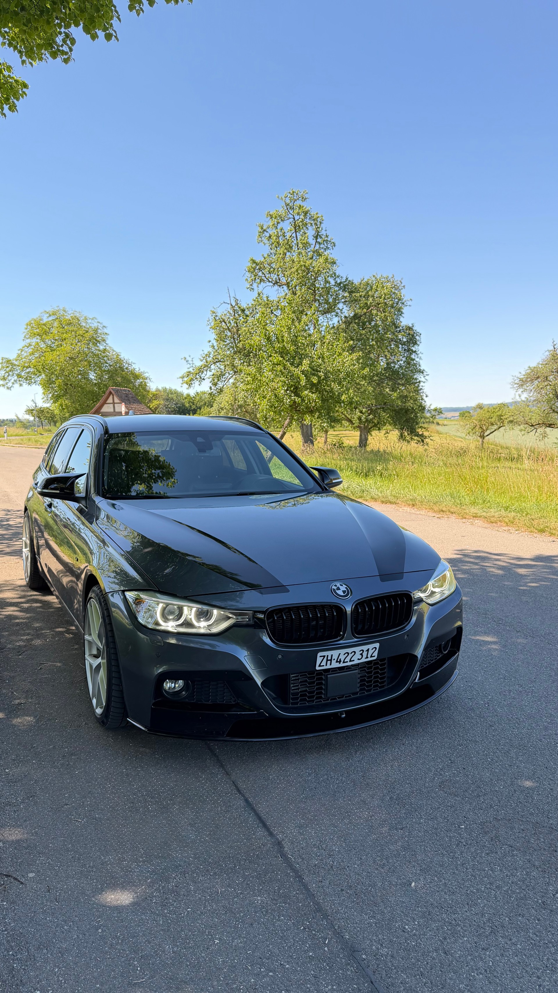 BMW 330d xDrive SAG-image-0