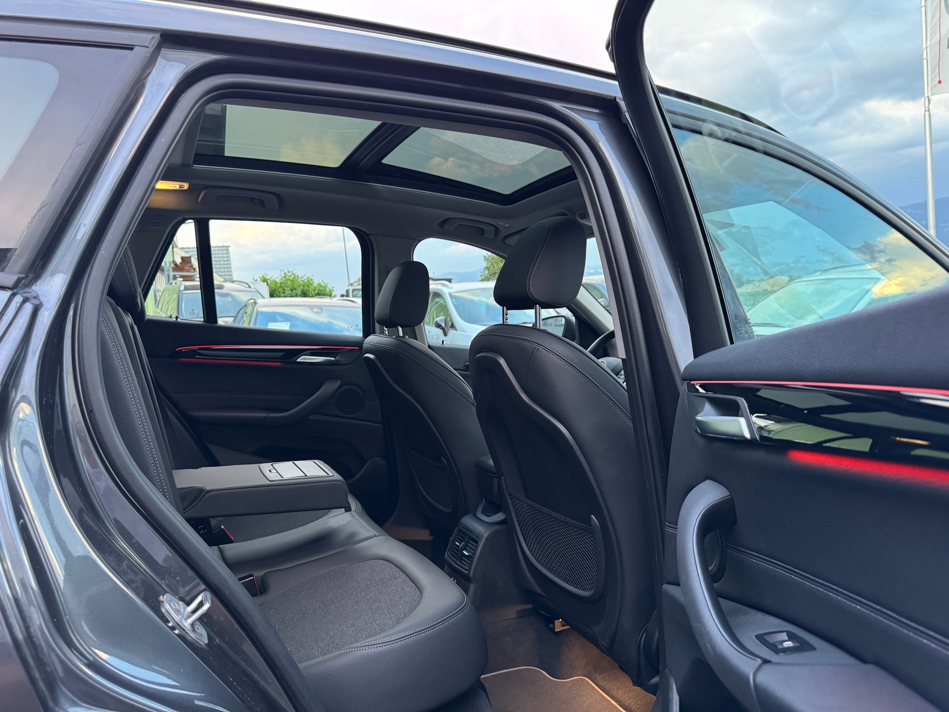 BMW X1 xDrive 18d Sport Line Steptronic-image-10