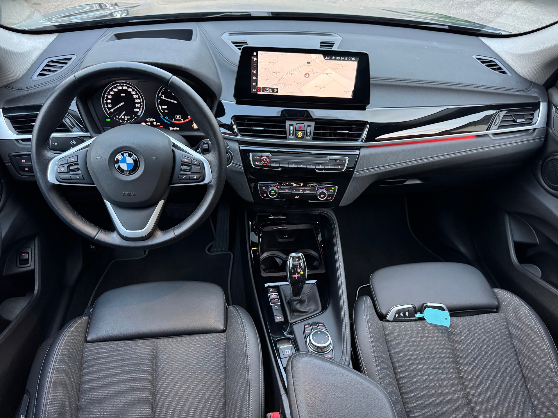 BMW X1 xDrive 18d Sport Line Steptronic-image-14