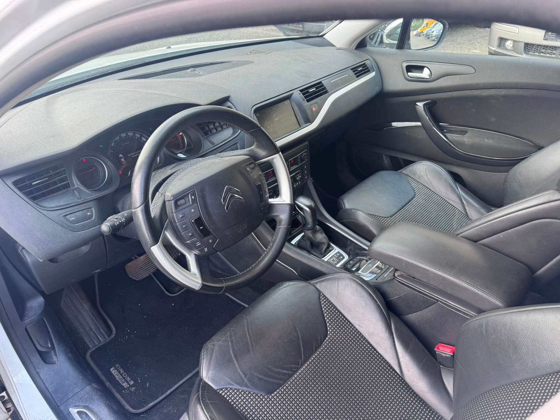 CITROEN C5 Tourer 2.2 HDi Exclusive Automatic-image-8