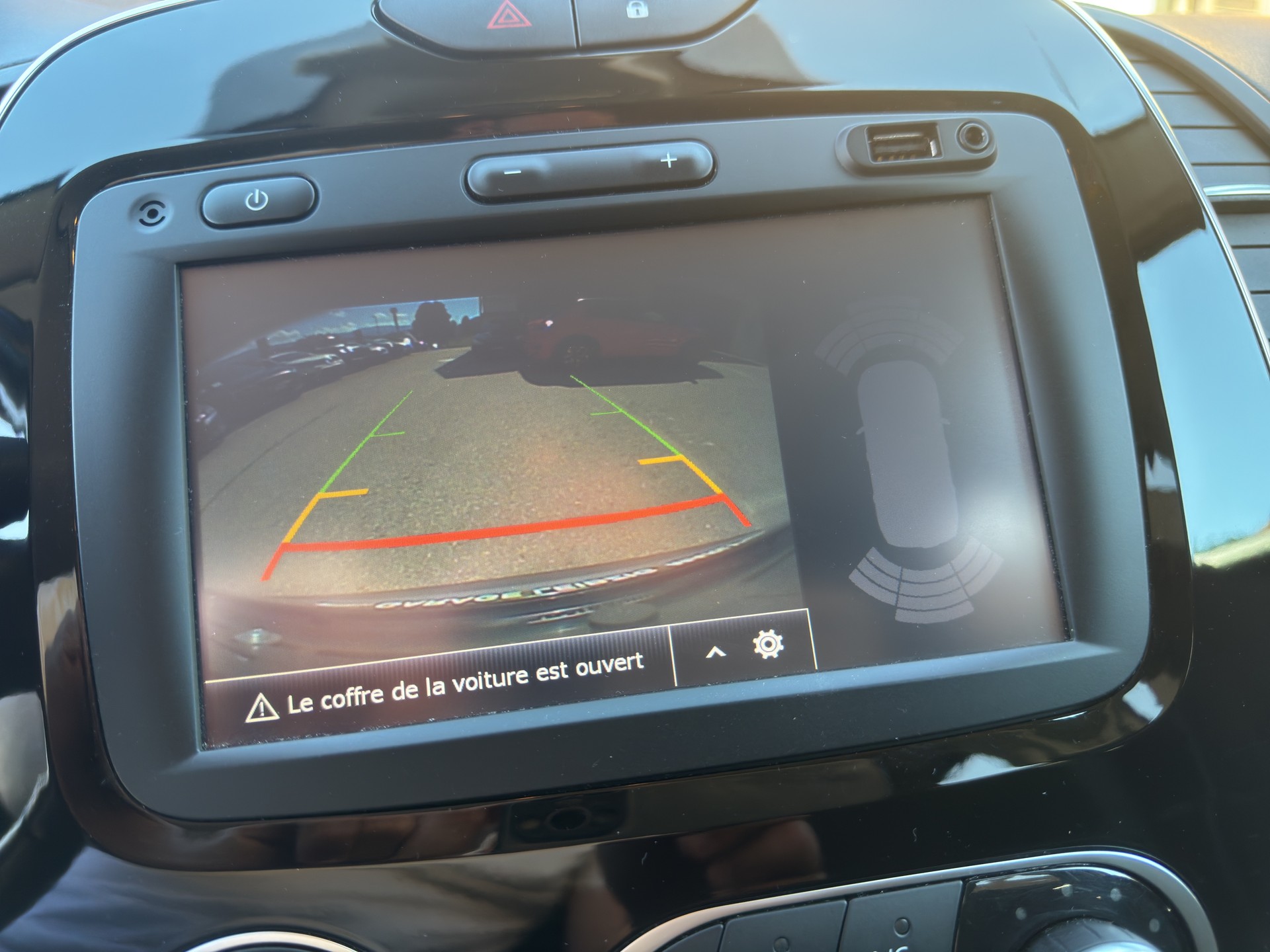 RENAULT Captur 1.2 TCe Intens EDC S/S-image-9