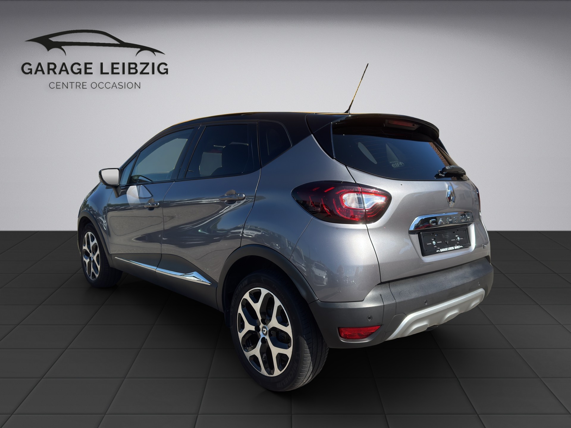 RENAULT Captur 1.2 TCe Intens EDC S/S-image-2
