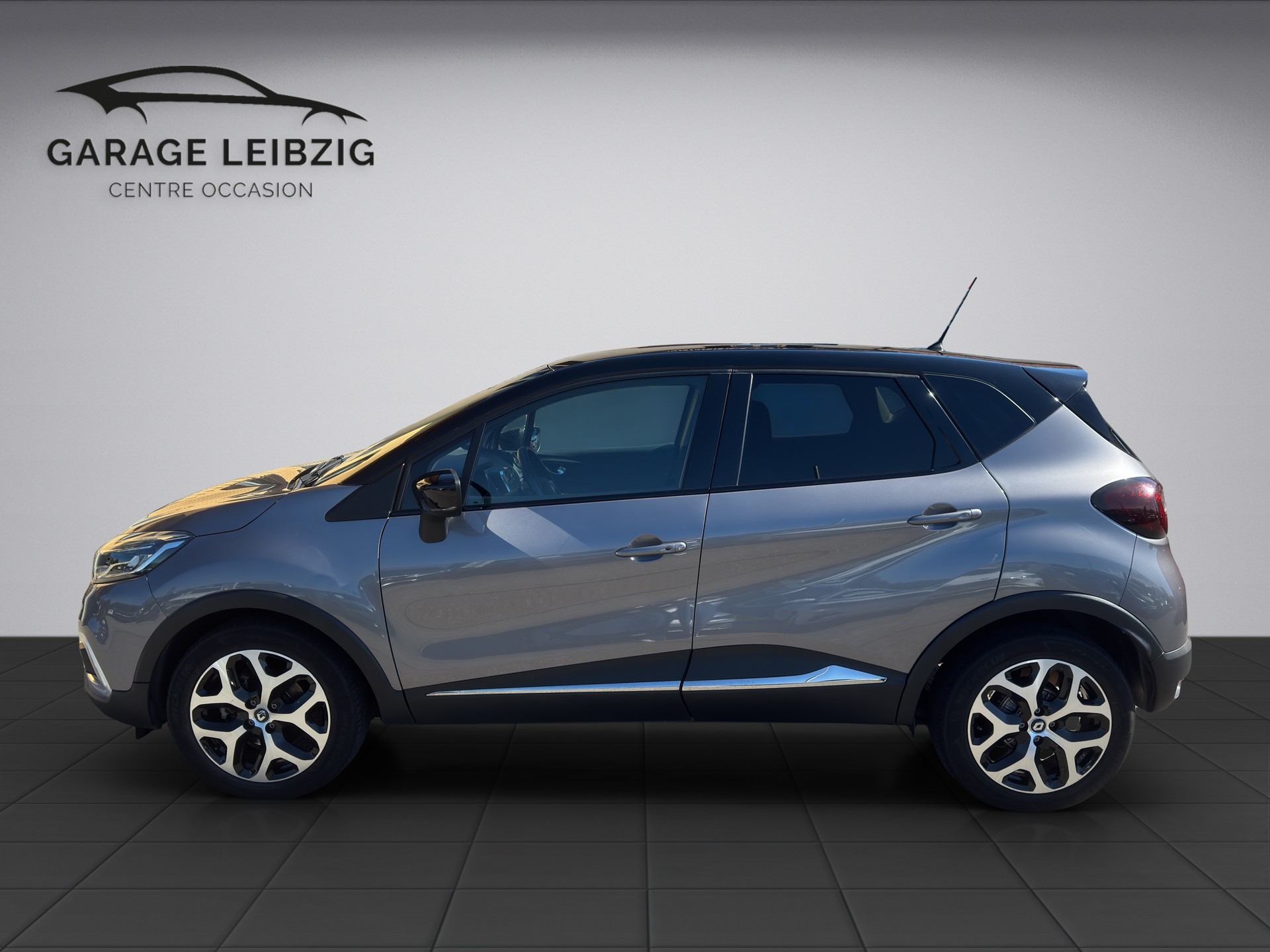 RENAULT Captur 1.2 TCe Intens EDC S/S-image-1
