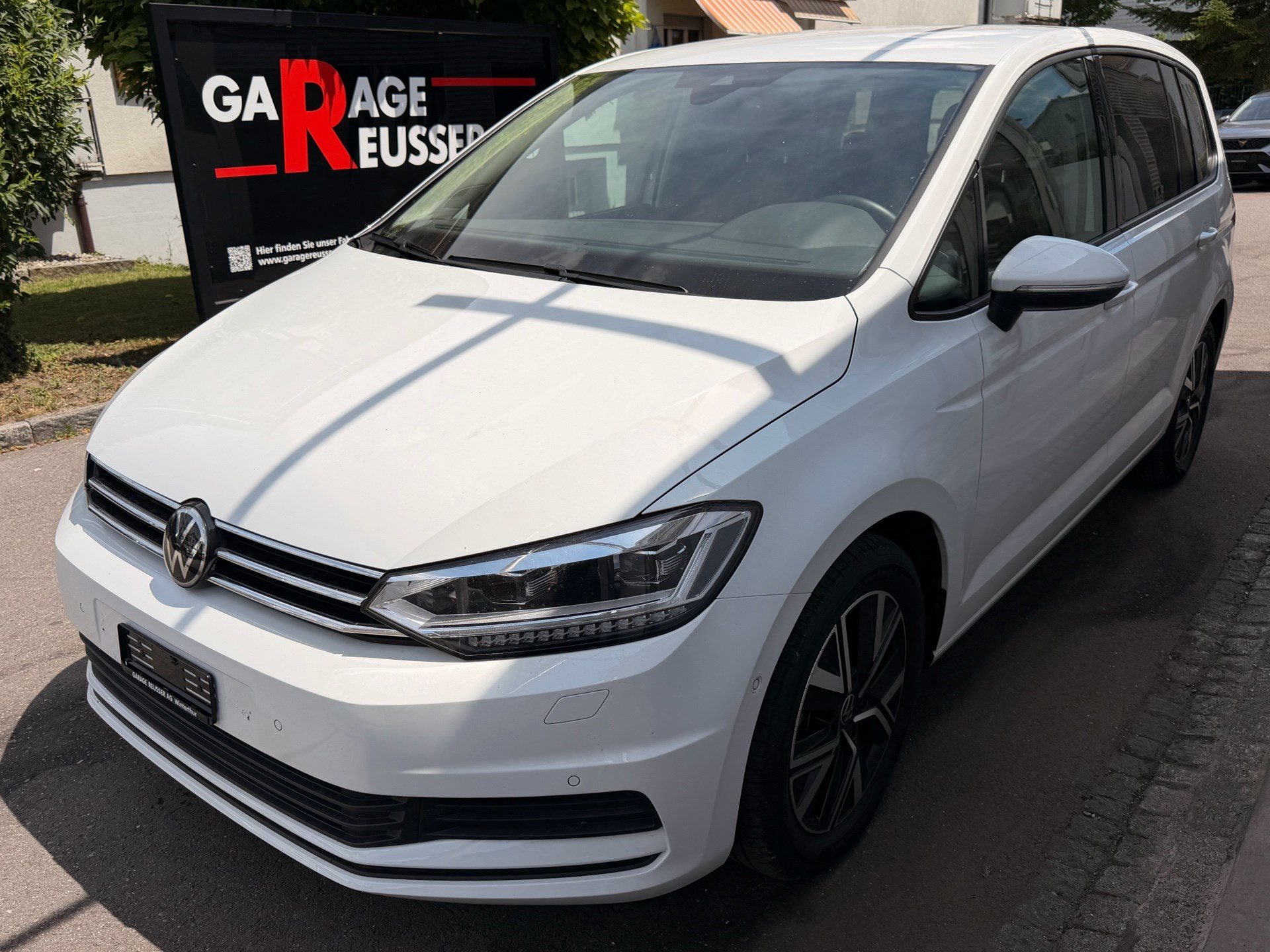 VW Touran 1.5 TSI DSG COMFORTLINE *** TOPAUSGESTATTETES FAMILIENAUTO !!! ***