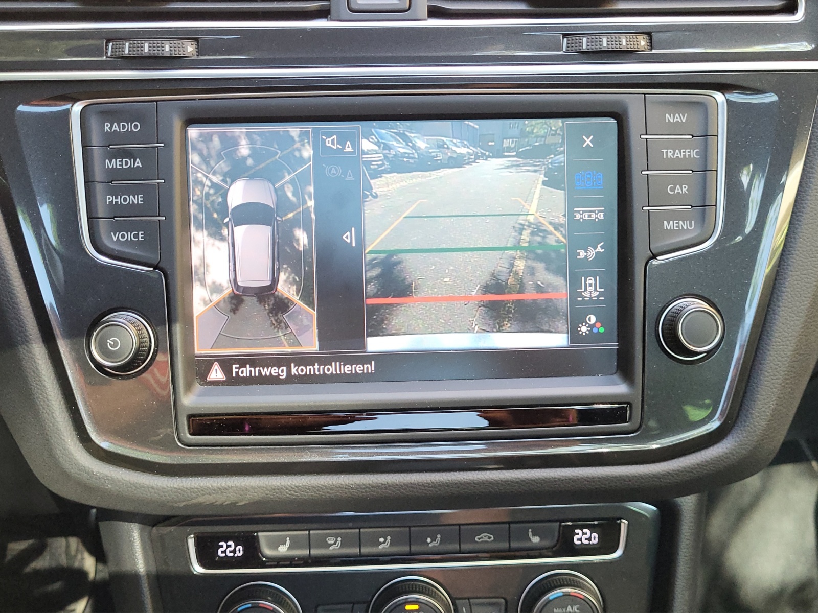 VW Tiguan Highline R-Line 2.0TDI 190PS DSG 4Motion-image-15
