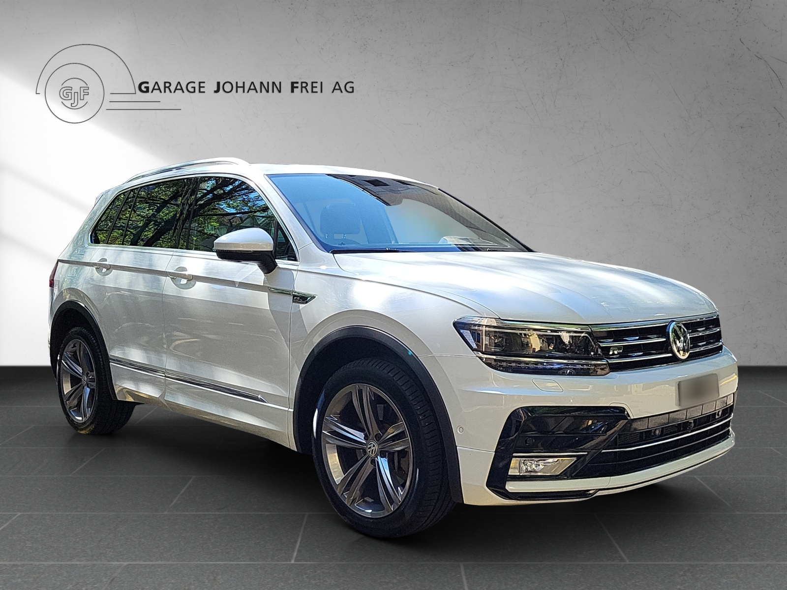 VW Tiguan Highline R-Line 2.0TDI 190PS DSG 4Motion-image-7