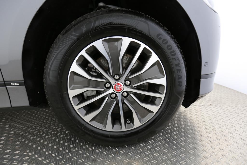 JAGUAR I-Pace EV400 SE AWD-image-10