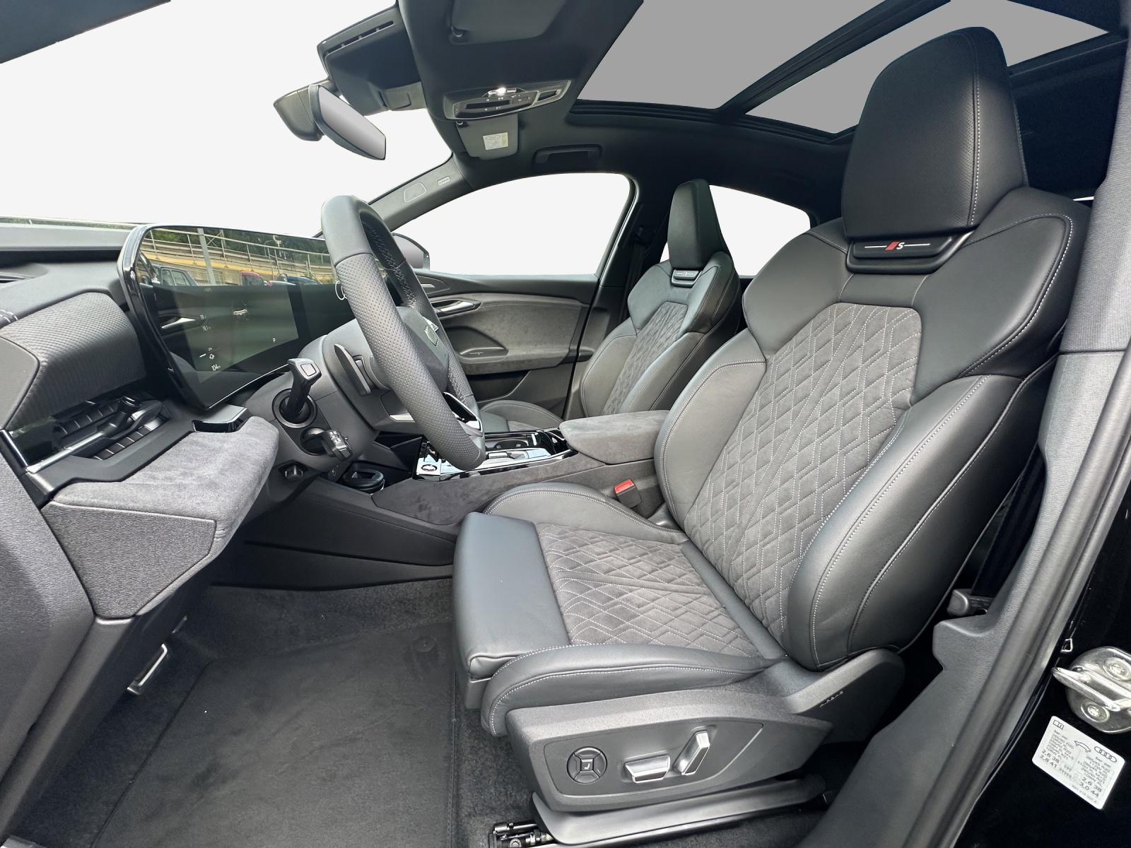 AUDI SQ6 Sportback e-tron quattro-image-7