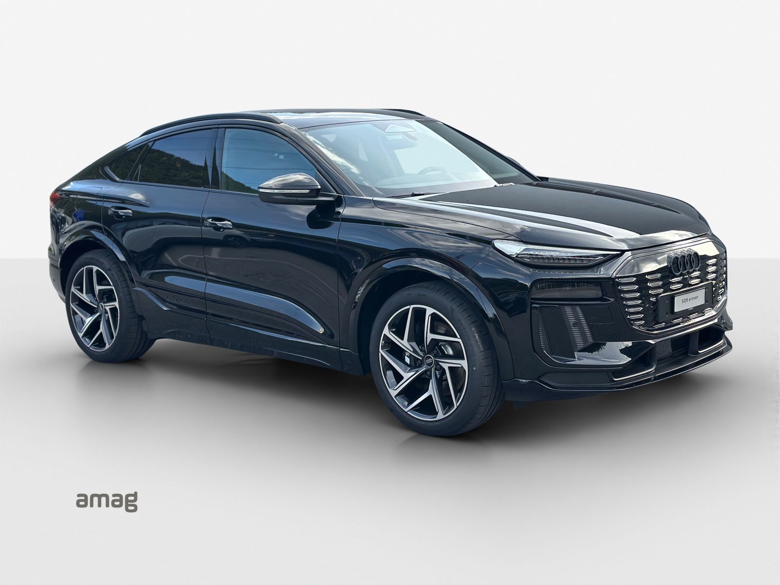 AUDI SQ6 Sportback e-tron quattro-image-5