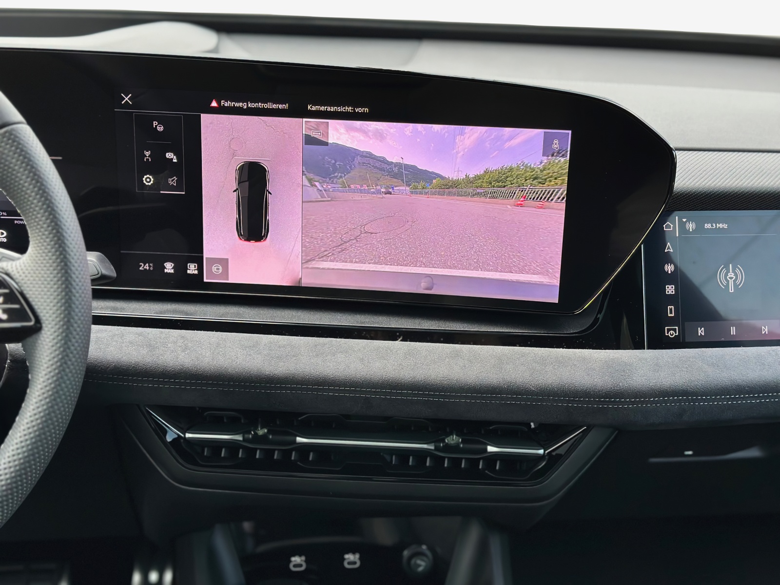AUDI SQ6 Sportback e-tron quattro-image-10