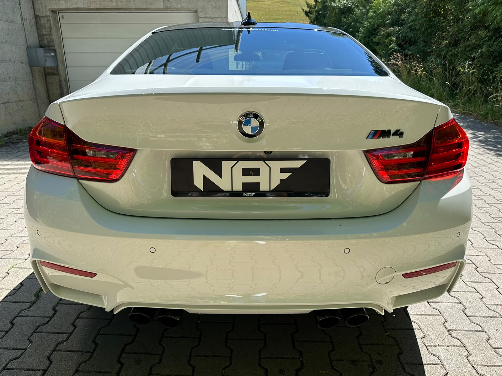 BMW M4 Coupé Competition DKG-image-4