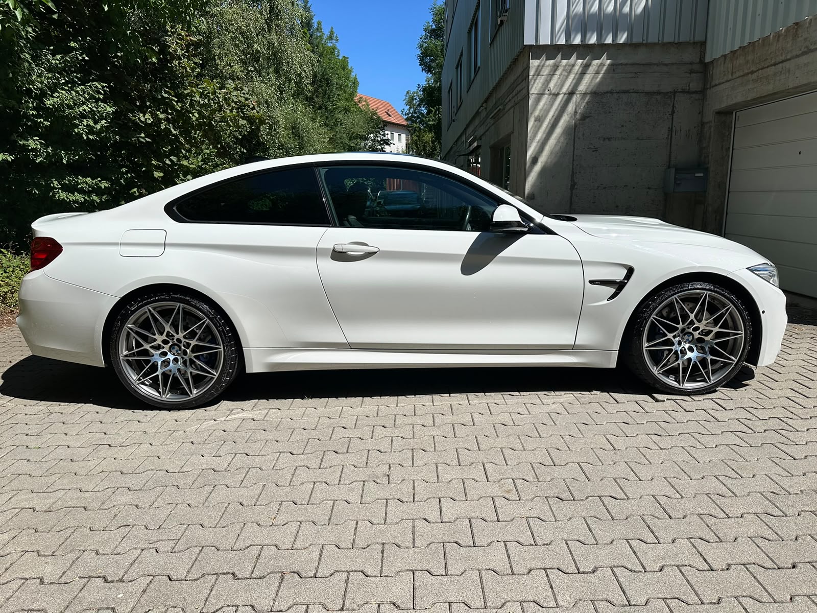 BMW M4 Coupé Competition DKG-image-7
