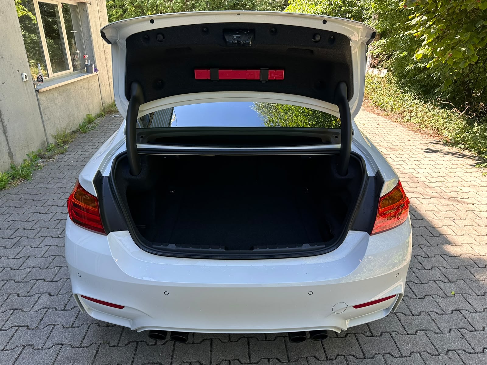 BMW M4 Coupé Competition DKG-image-16
