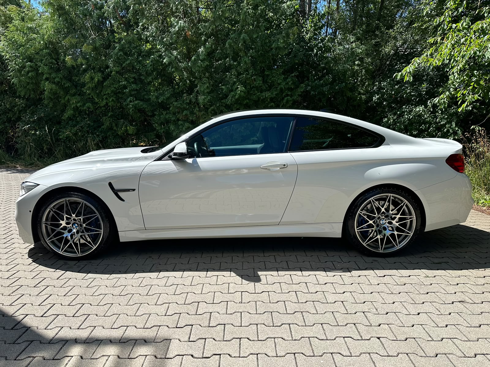 BMW M4 Coupé Competition DKG-image-2