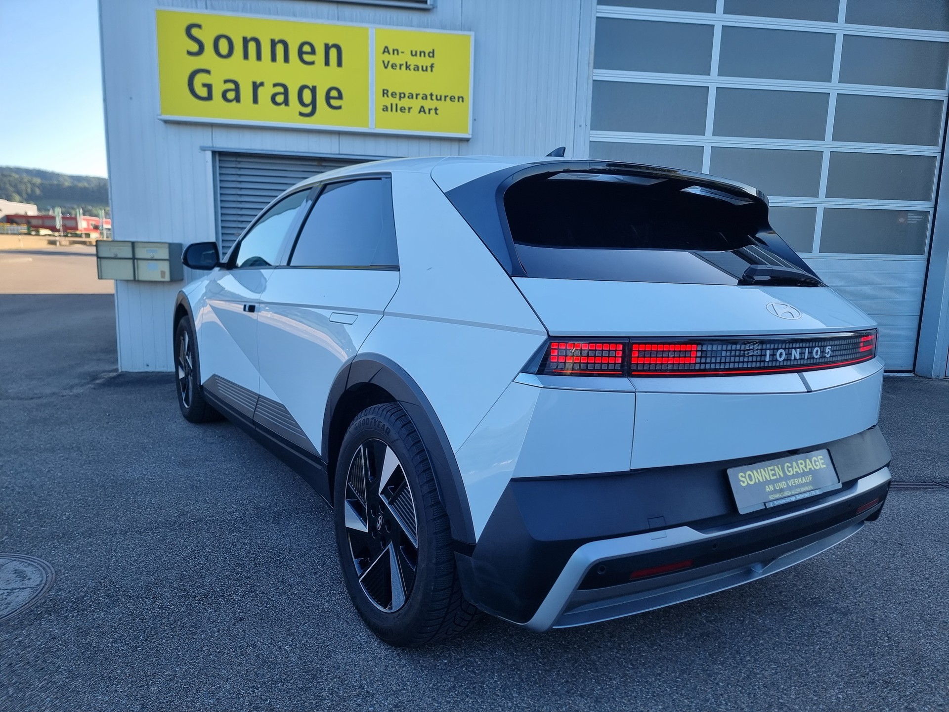HYUNDAI Ioniq 5 84 kWh Amplia 2WD-image-14