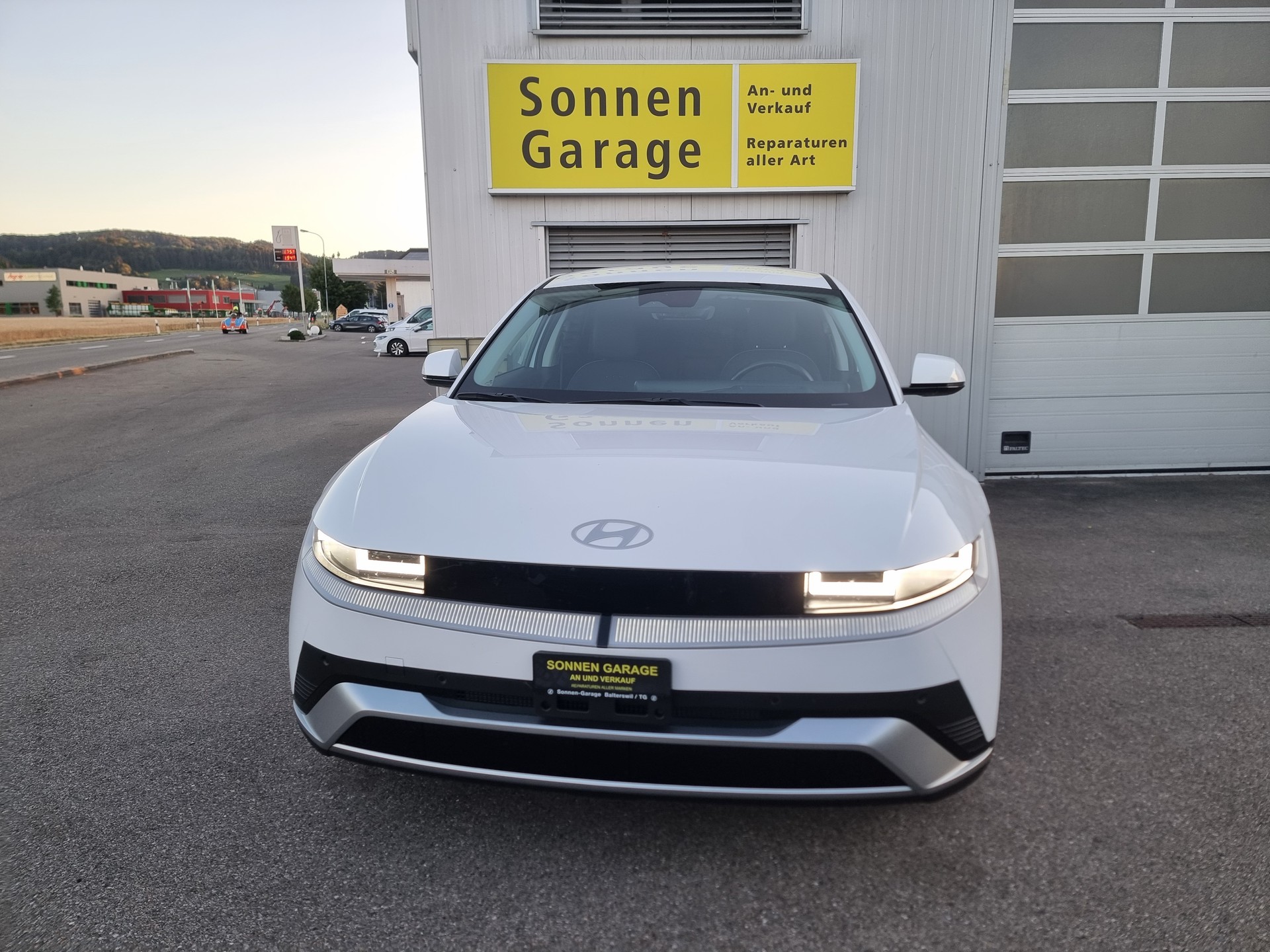 HYUNDAI Ioniq 5 84 kWh Amplia 2WD-image-2