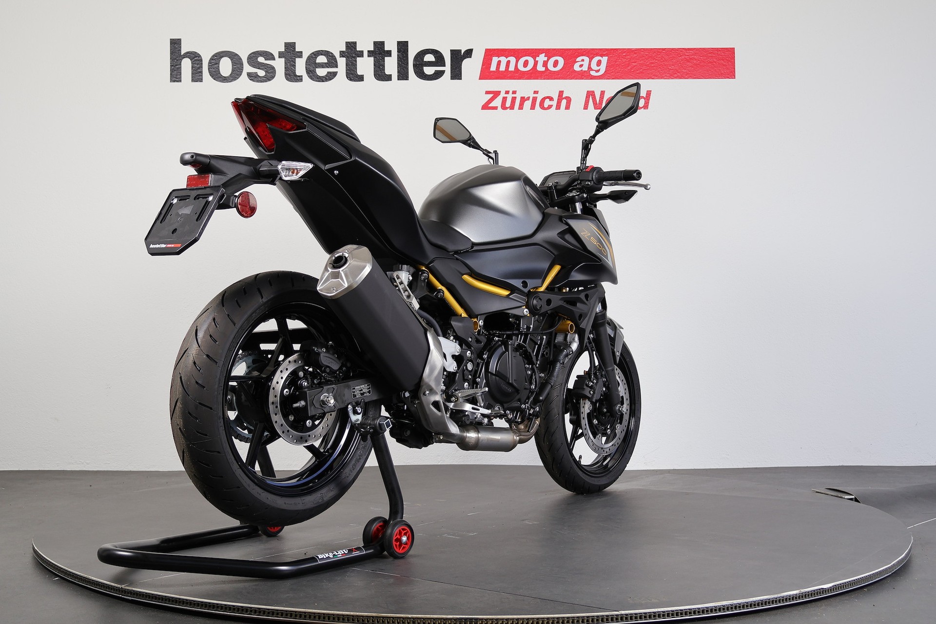 KAWASAKI Z500-showroom-element-2