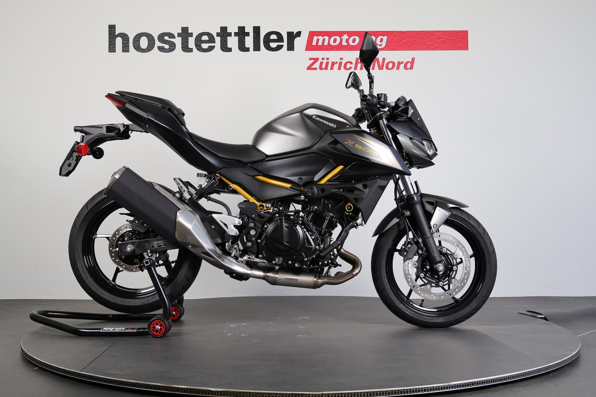 KAWASAKI Z500-showroom-element-1