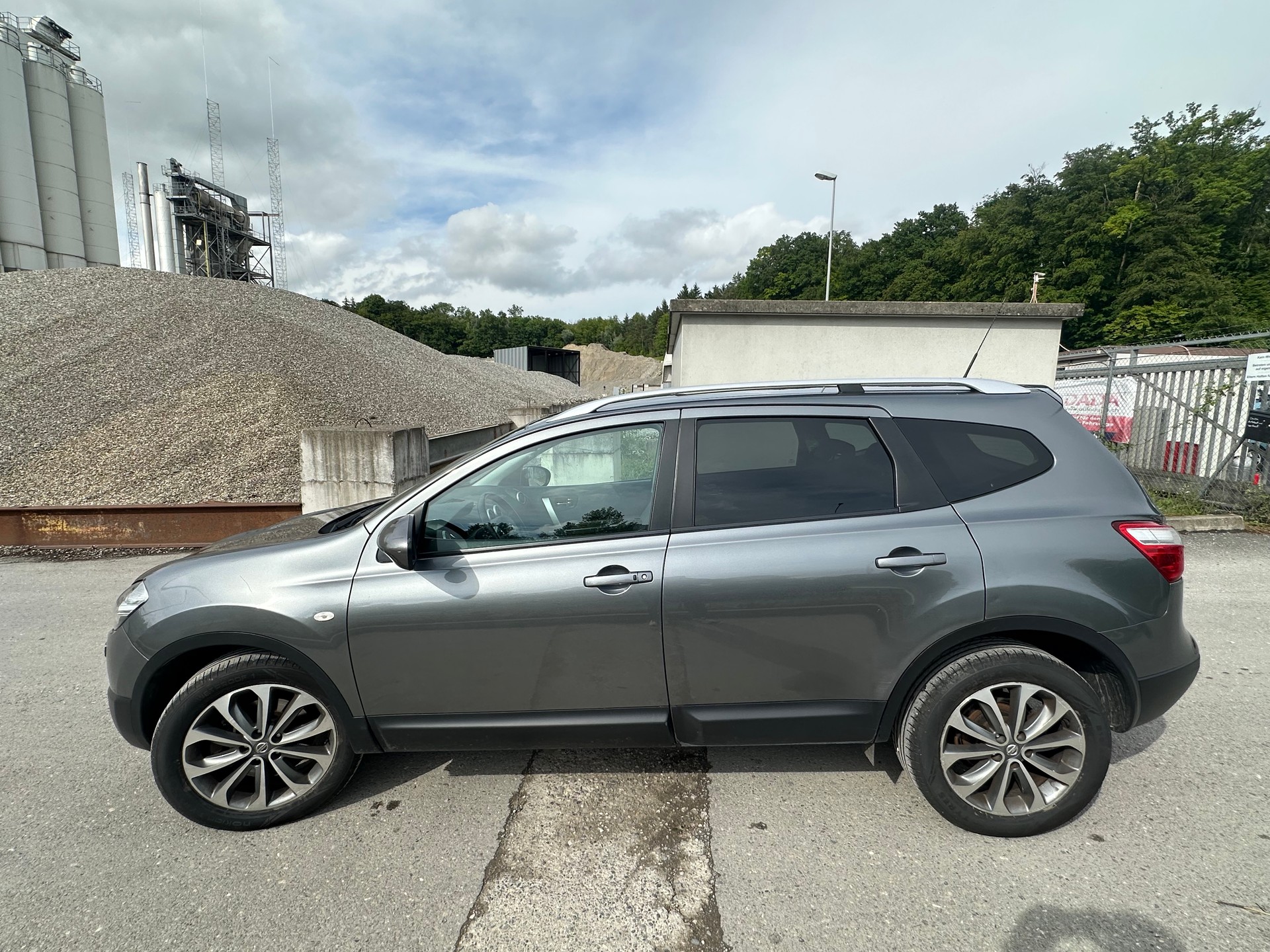 NISSAN Qashqai +2 2.0 dCi 4WD tekna Automatic-image-4
