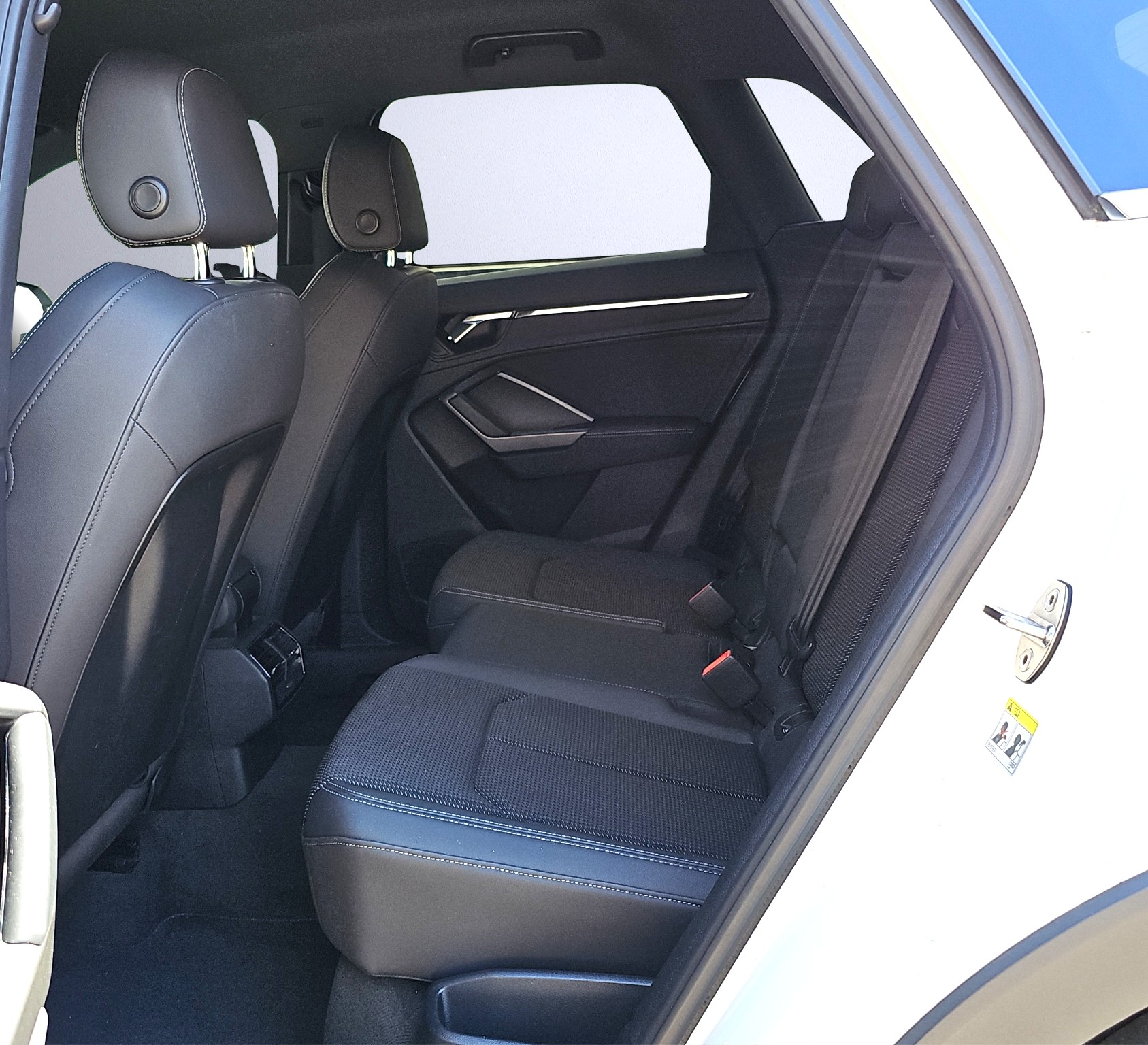 AUDI Q3 35 TFSI S-tronic-image-7