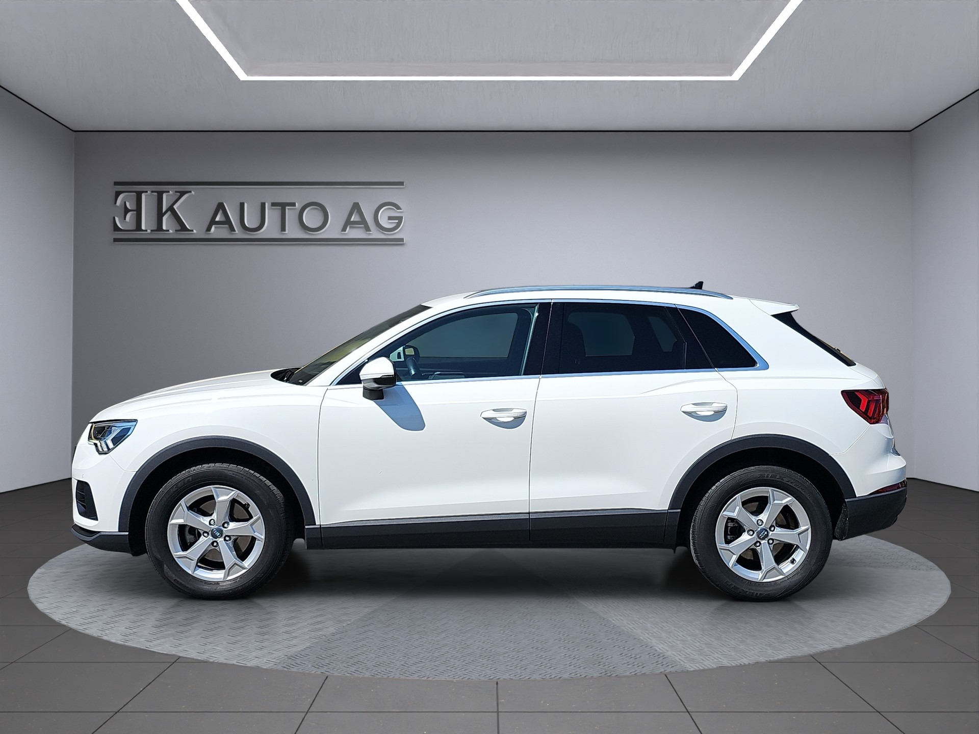 AUDI Q3 35 TFSI S-tronic-image-1