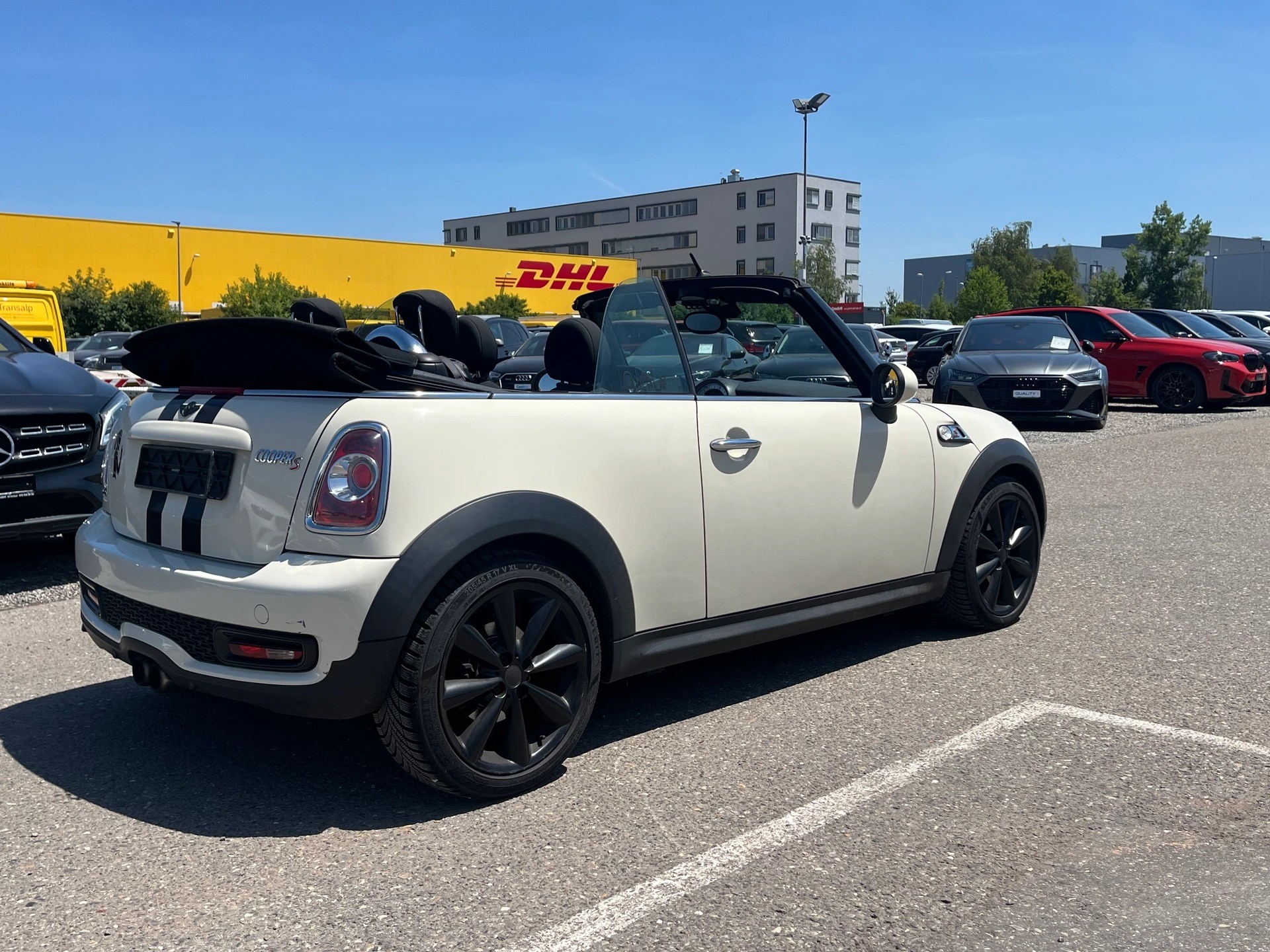 MINI Cooper S Cabriolet-image-6