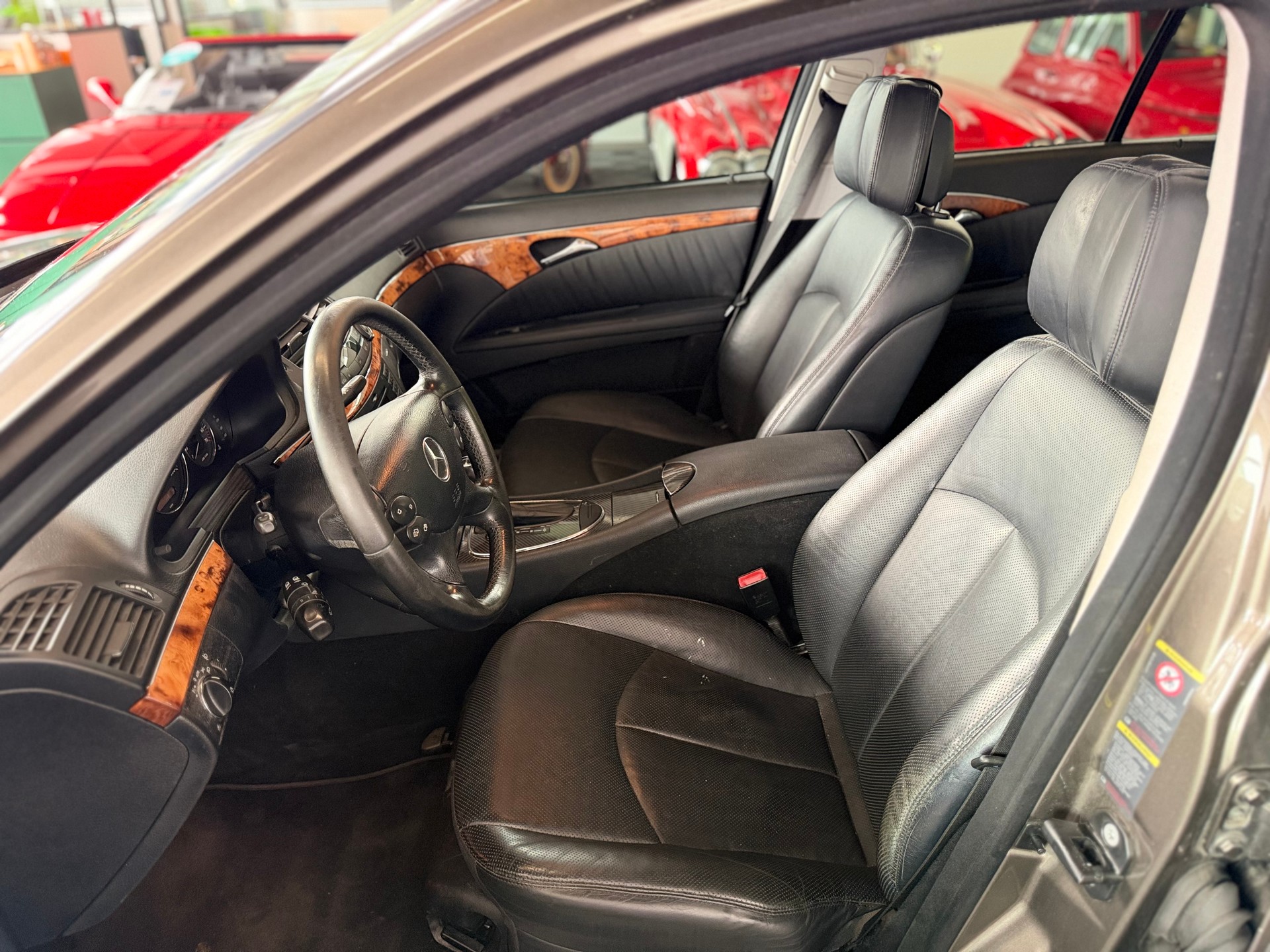 MERCEDES-BENZ E 350 Elégance 4Matic Automatic-image-10