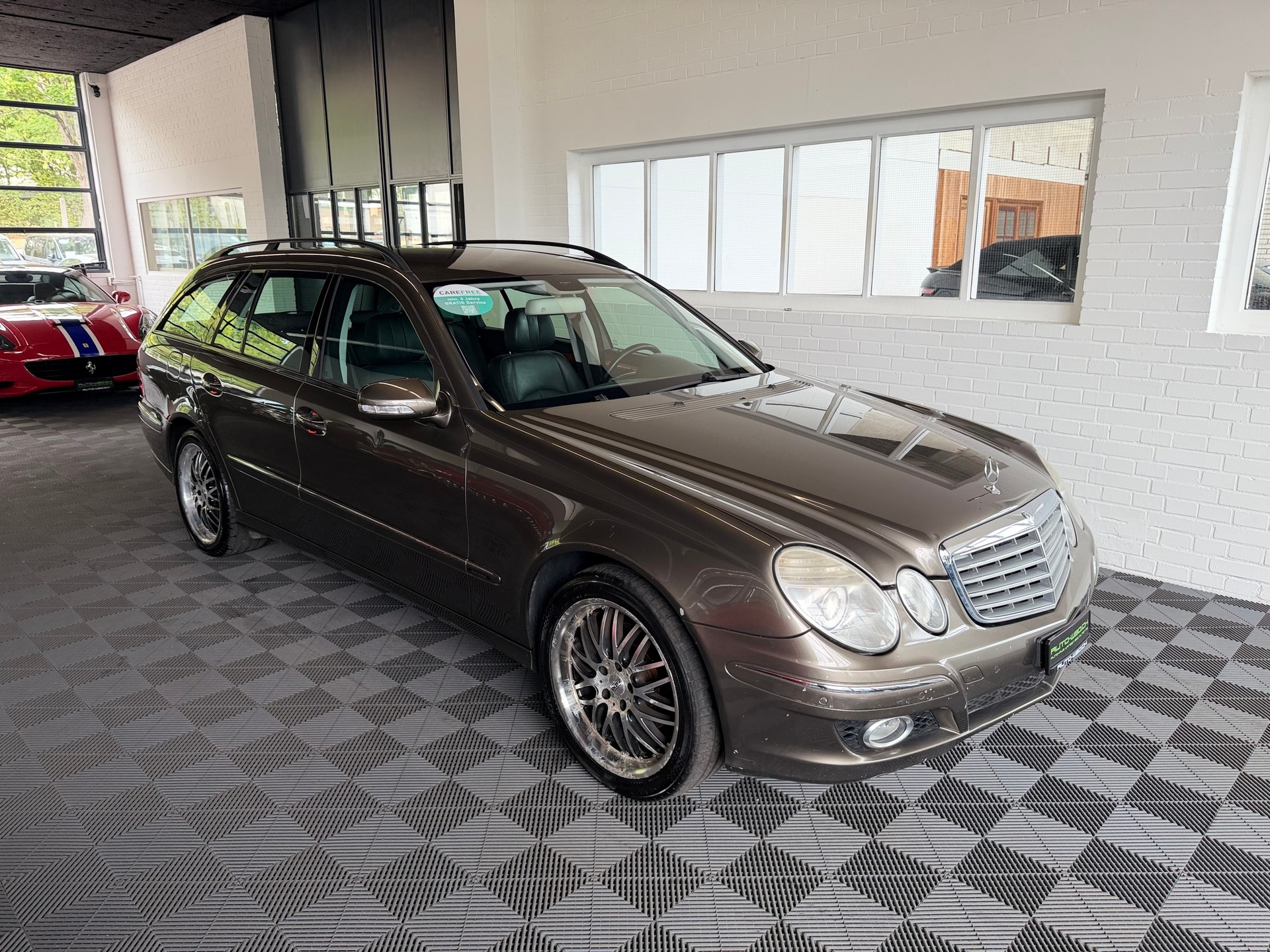 MERCEDES-BENZ E 350 Elégance 4Matic Automatic-image-0