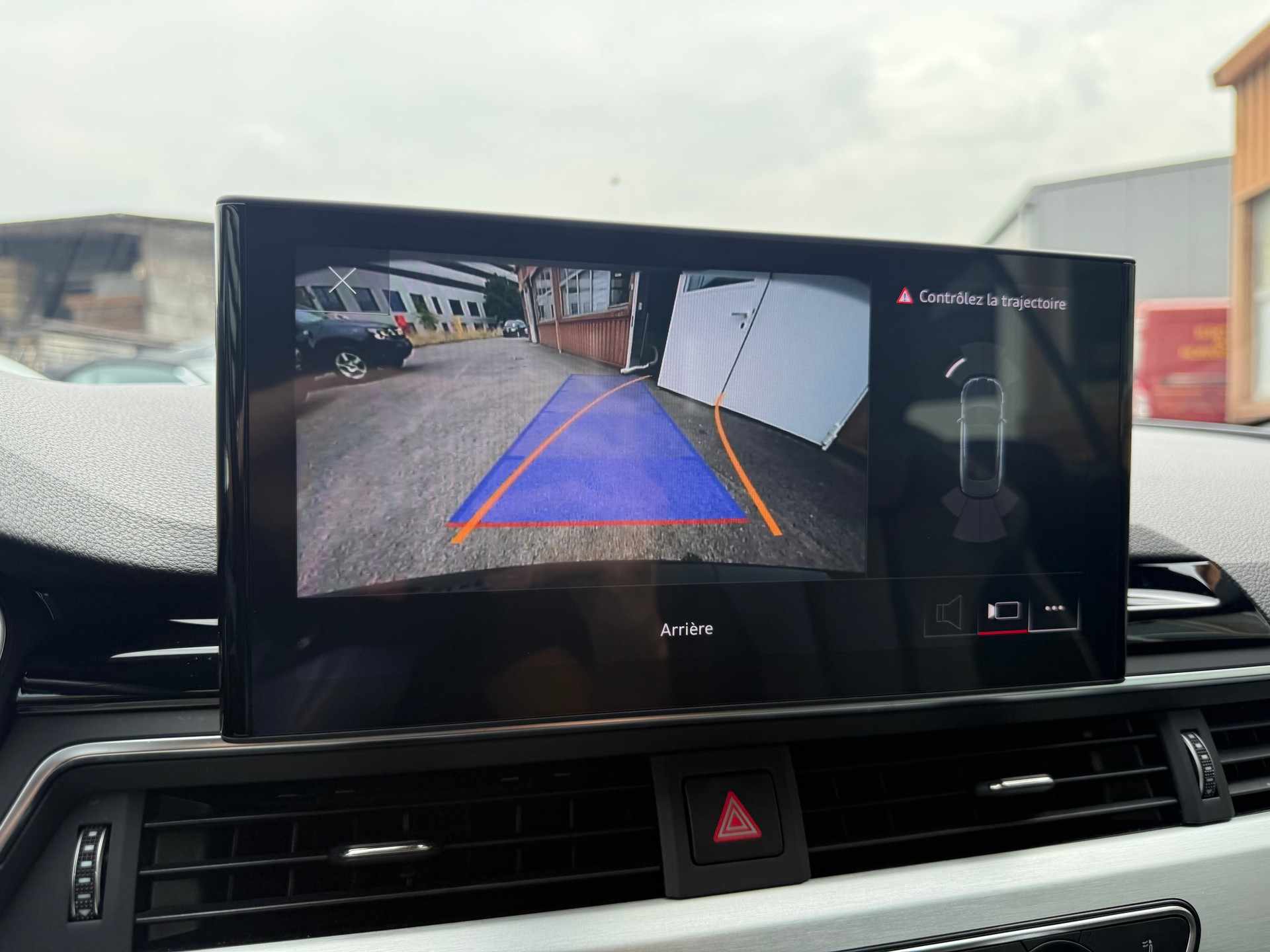 AUDI A5 Cabriolet 40 TFSI S-Line S-tronic-image-14