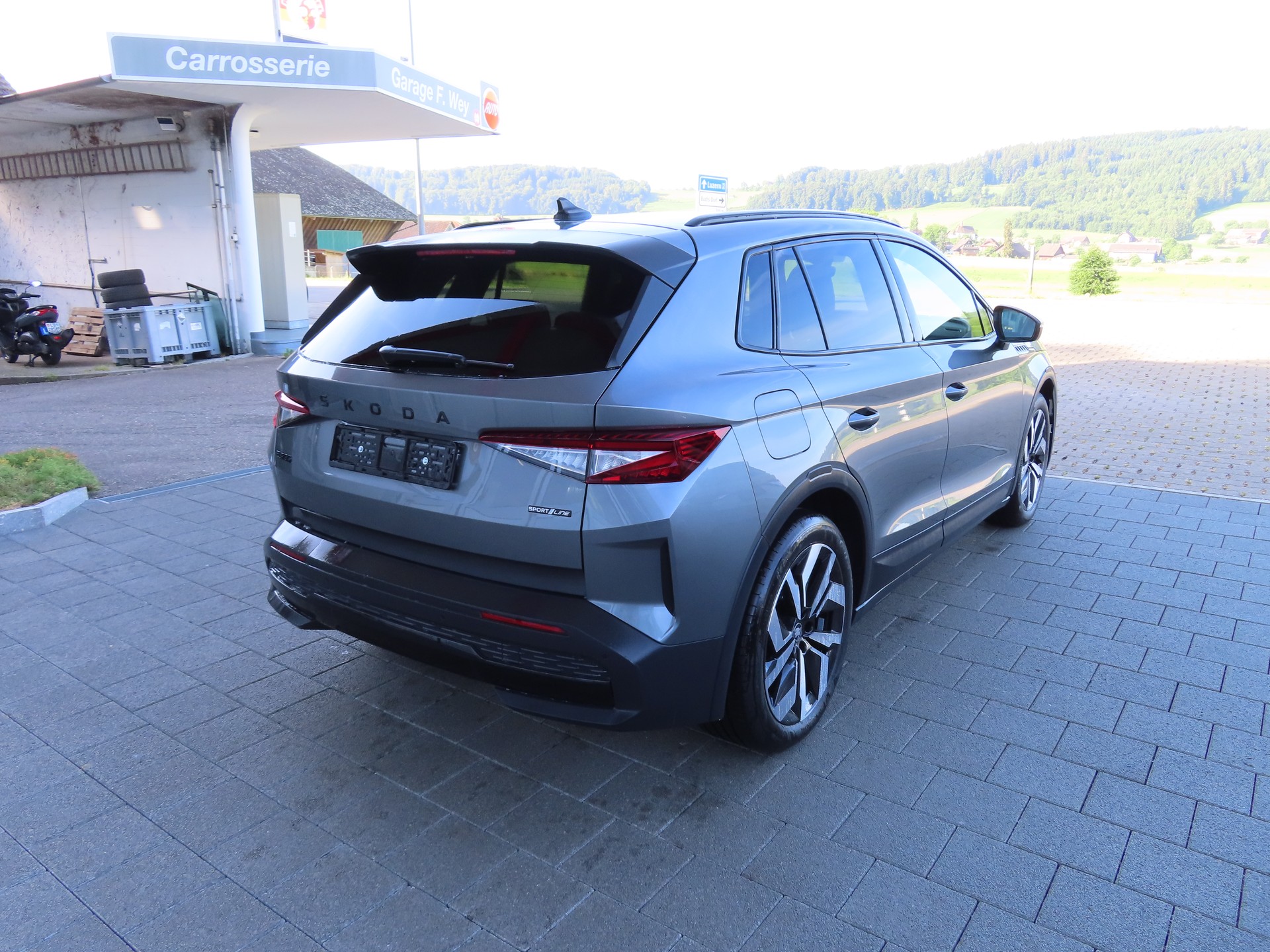 SKODA Elroq 85x Sportline 4x4-image-3