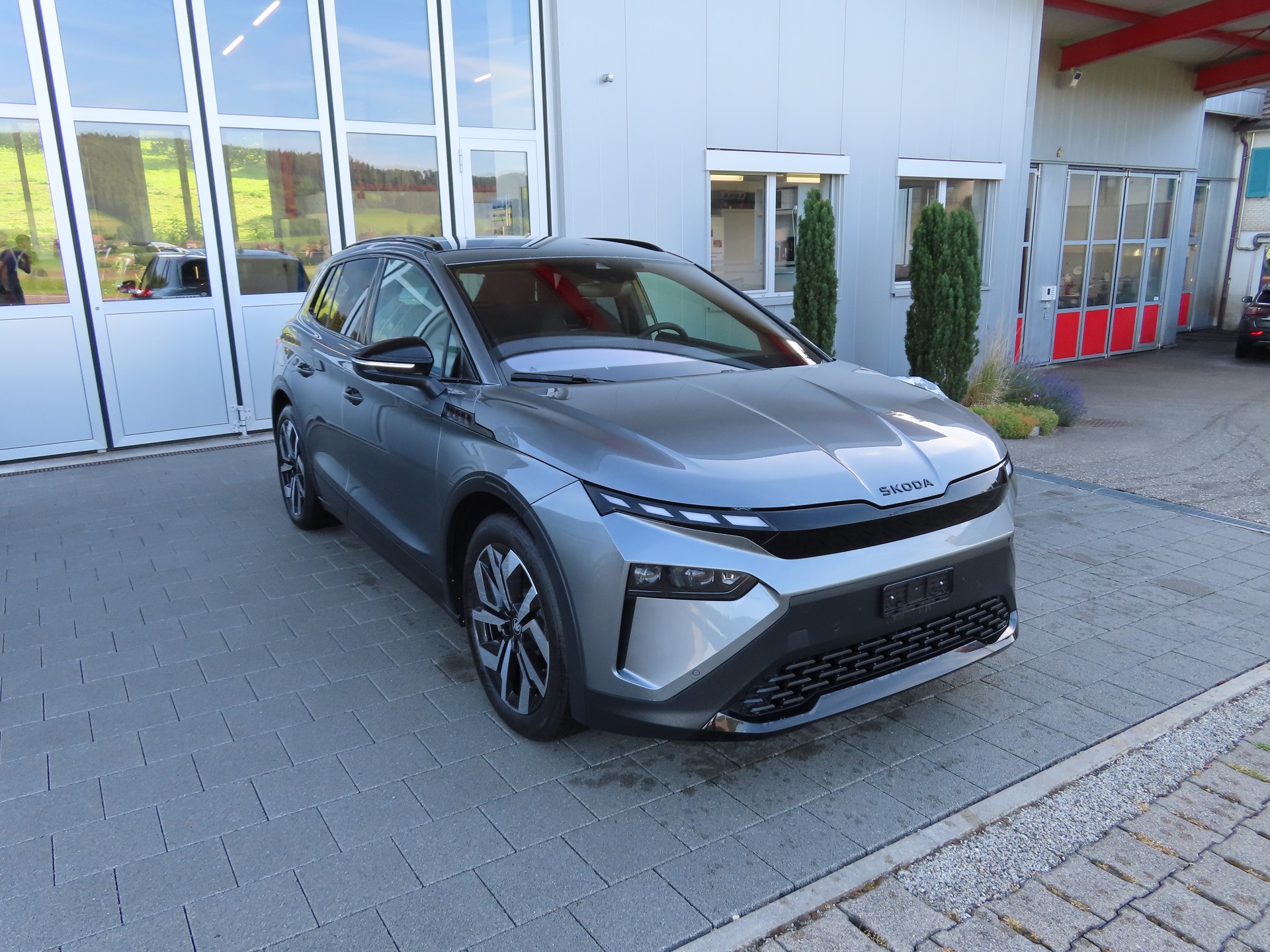 SKODA Elroq 85x Sportline 4x4-image-4