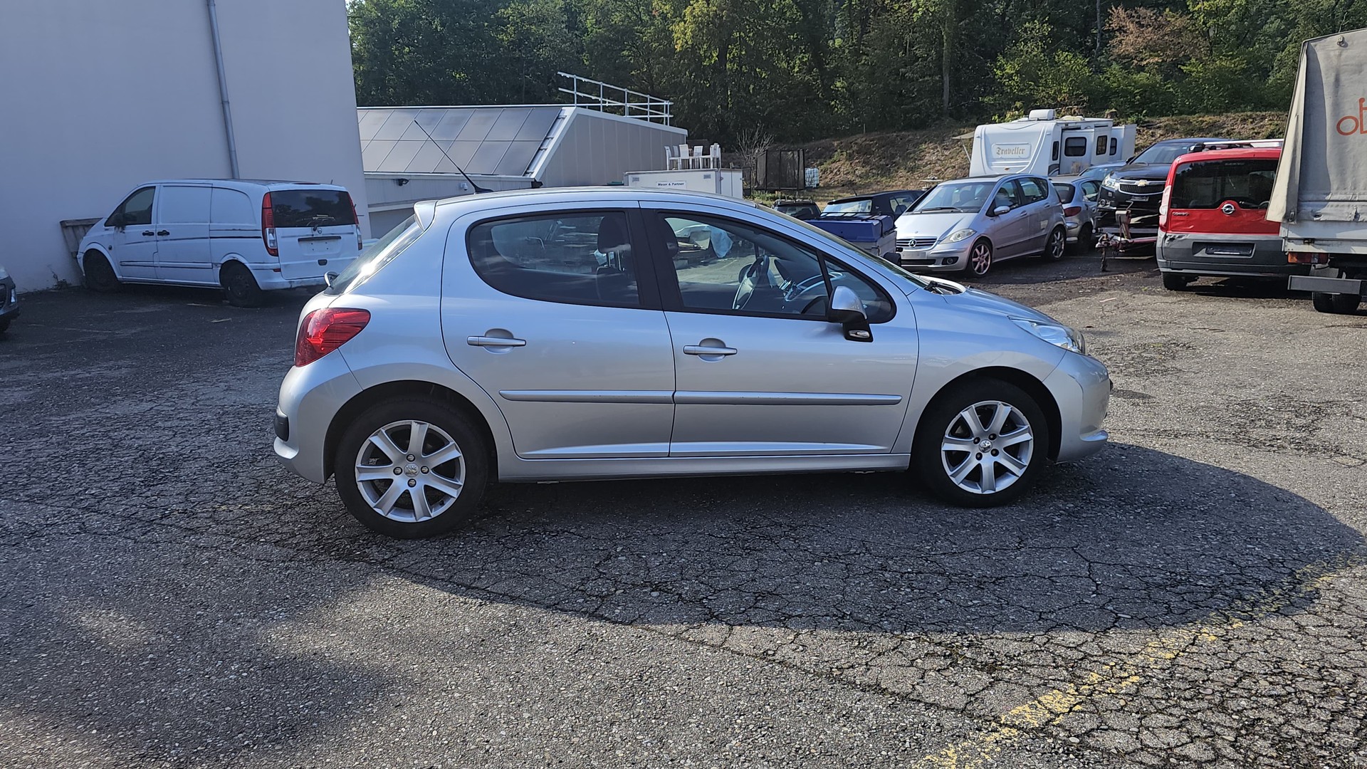 PEUGEOT 207 1.6 16V Sport Automatic-image-2