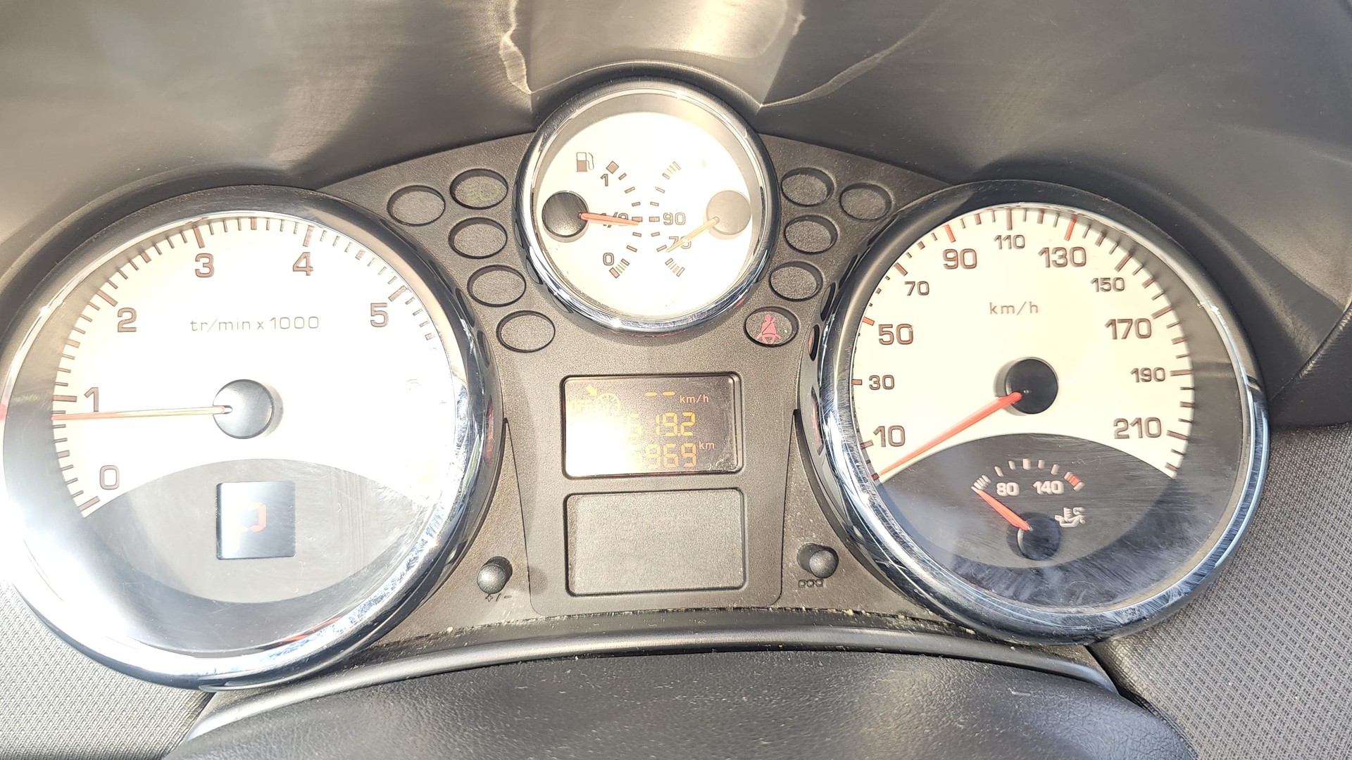 PEUGEOT 207 1.6 16V Sport Automatic-image-10