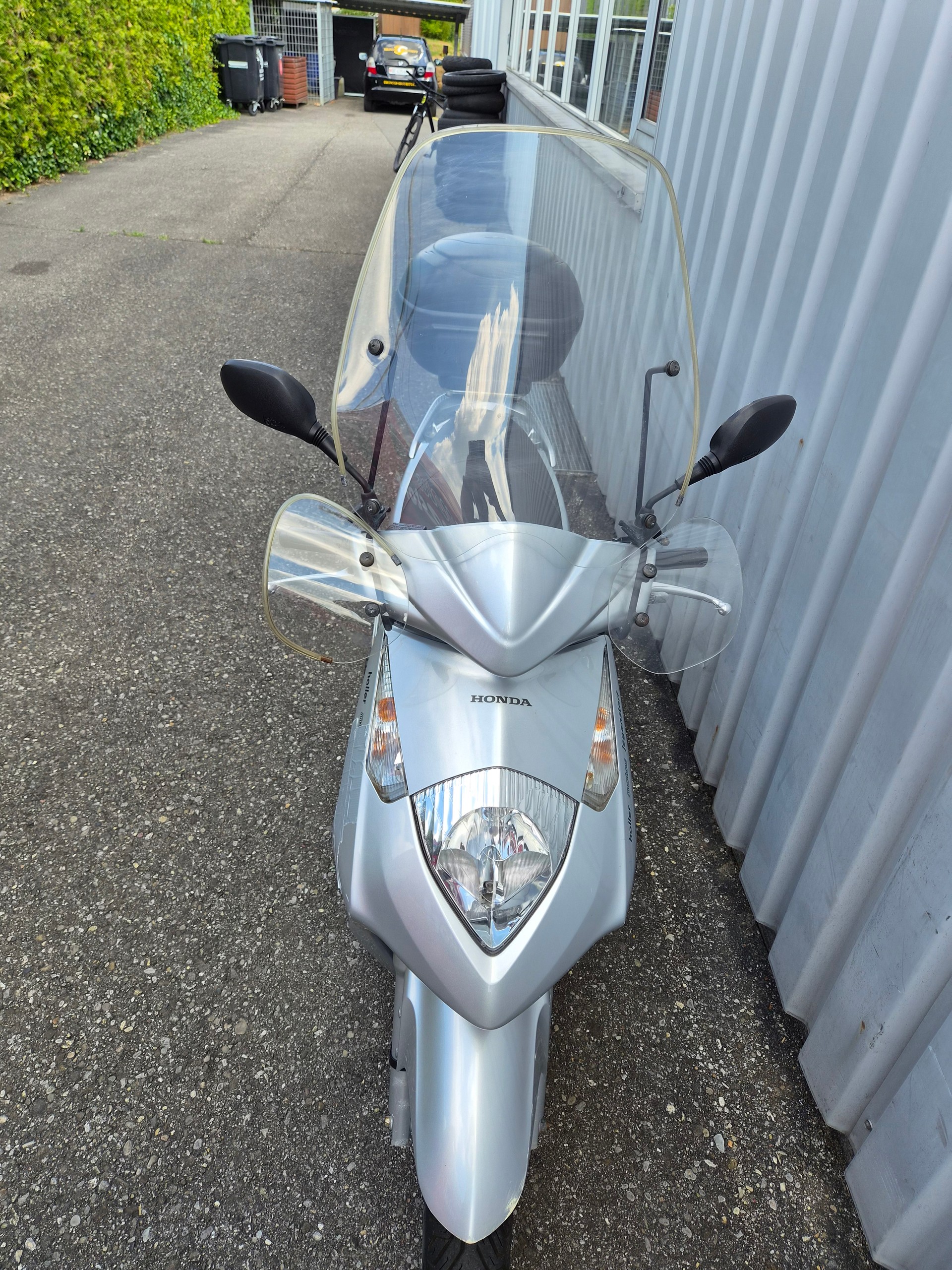 HONDA SES 125 Dylan-showroom-element-3